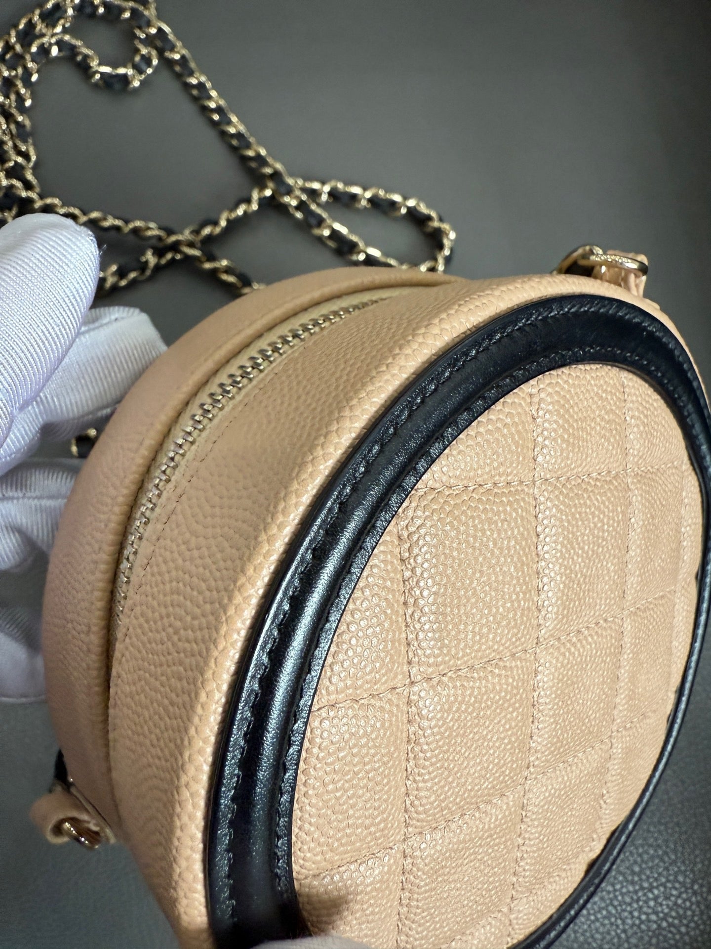 Chanel - Mini Round Crossbody Bag - Caviar leather - Beige and Black - (mini)