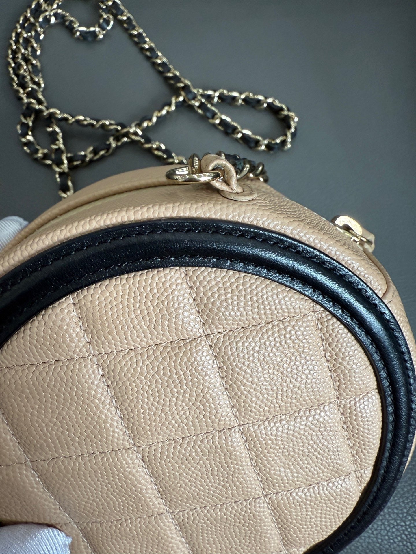 Chanel - Mini Round Crossbody Bag - Caviar leather - Beige and Black - (mini)