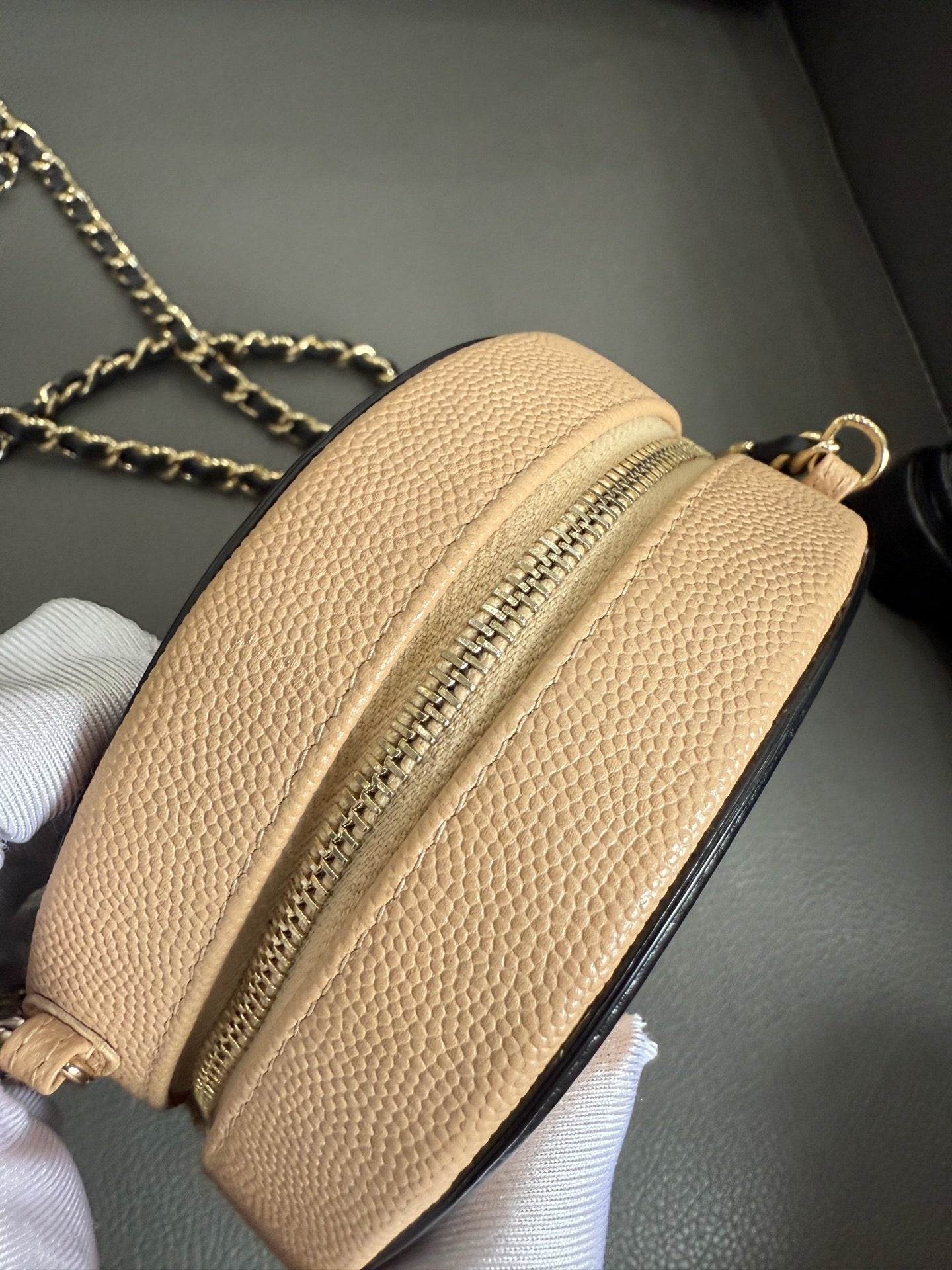 Chanel - Mini Round Crossbody Bag - Caviar leather - Beige and Black - (mini)