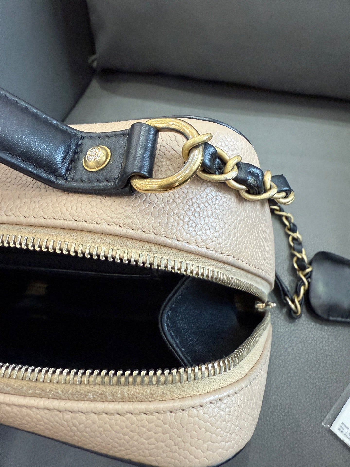 Chanel - Camera Bag - Grained calfskin leather - Beige with Black accents and Gold-tone Hardware - (medium)