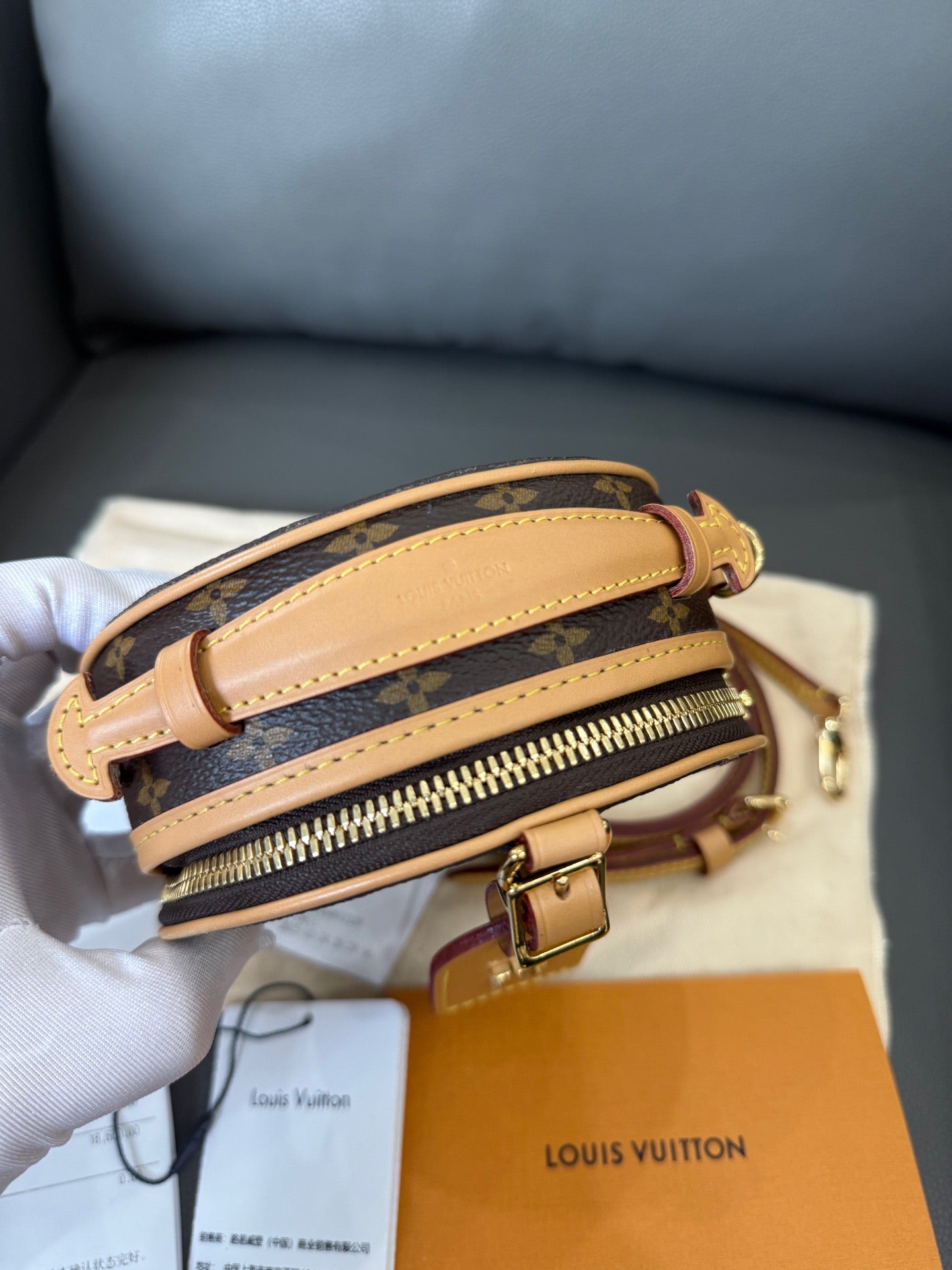 Louis Vuitton - Petite Boîte Chapeau - Monogram canvas with natural cowhide leather trim - Brown - (mini)