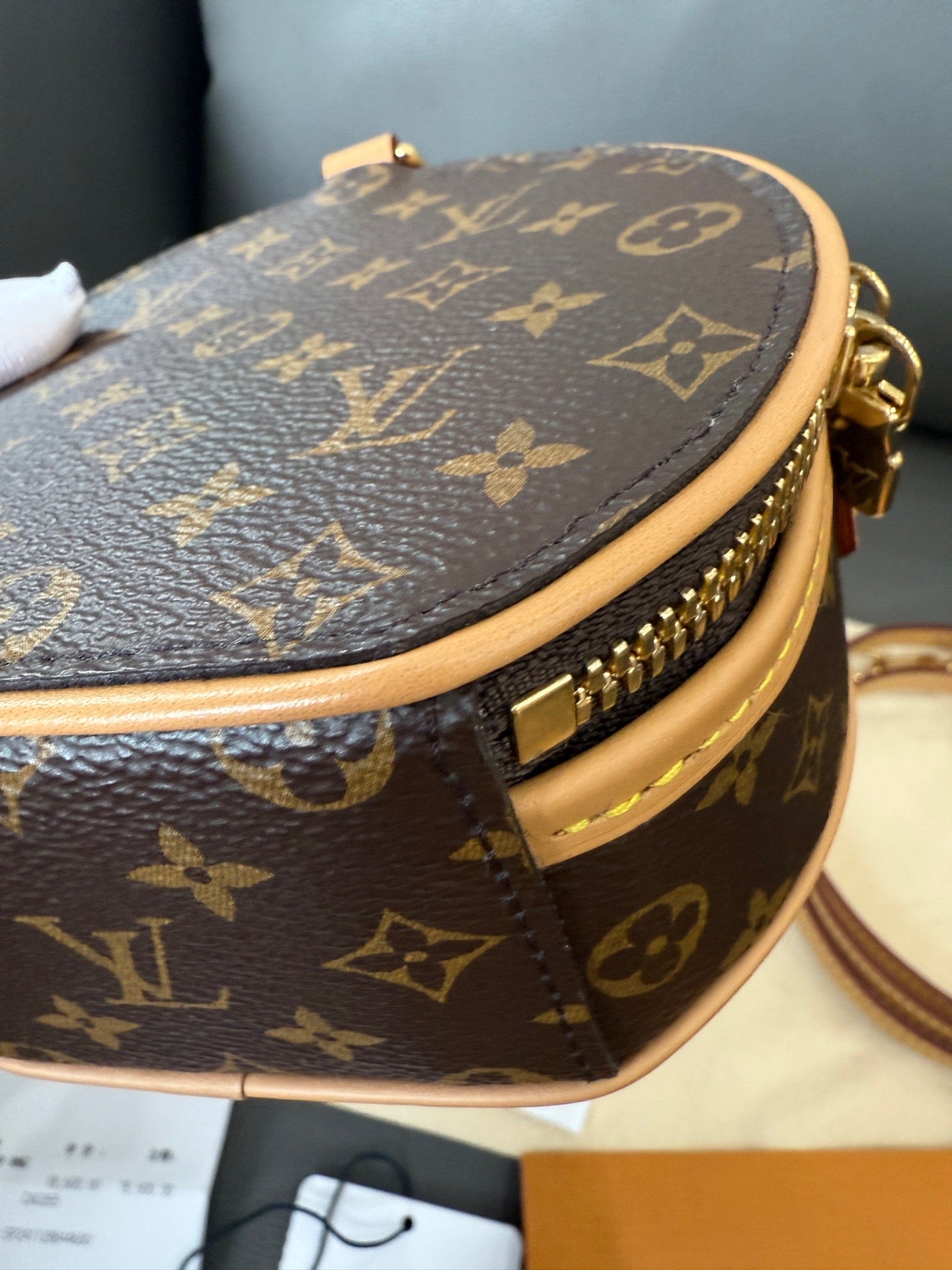 Louis Vuitton - Petite Boîte Chapeau - Monogram canvas with natural cowhide leather trim - Brown - (mini)