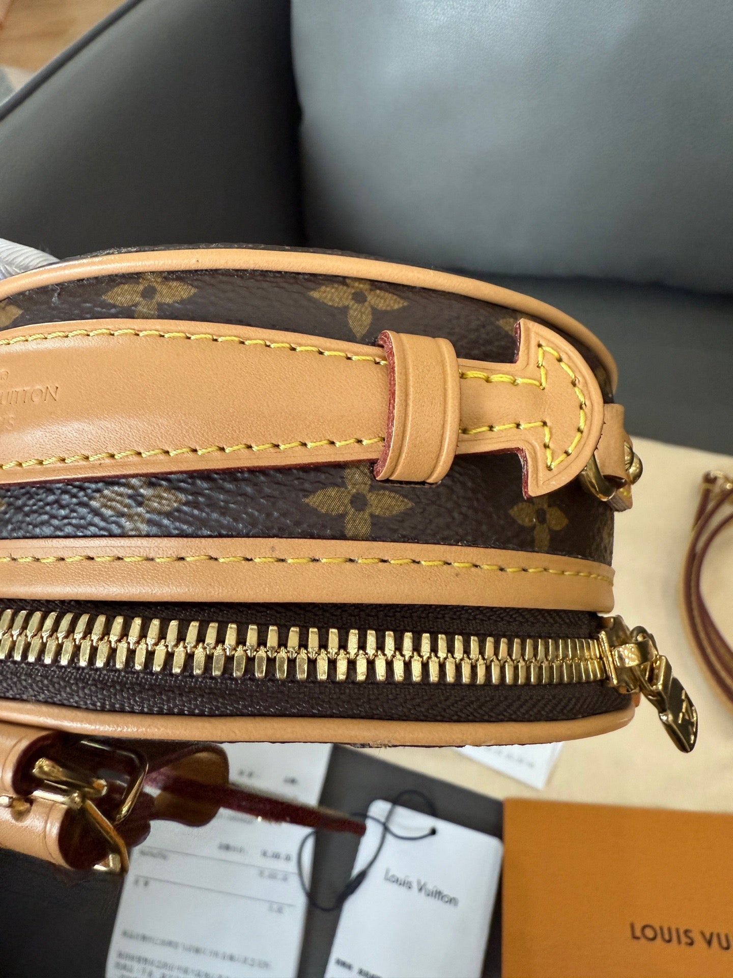 Louis Vuitton - Petite Boîte Chapeau - Monogram canvas with natural cowhide leather trim - Brown - (mini)