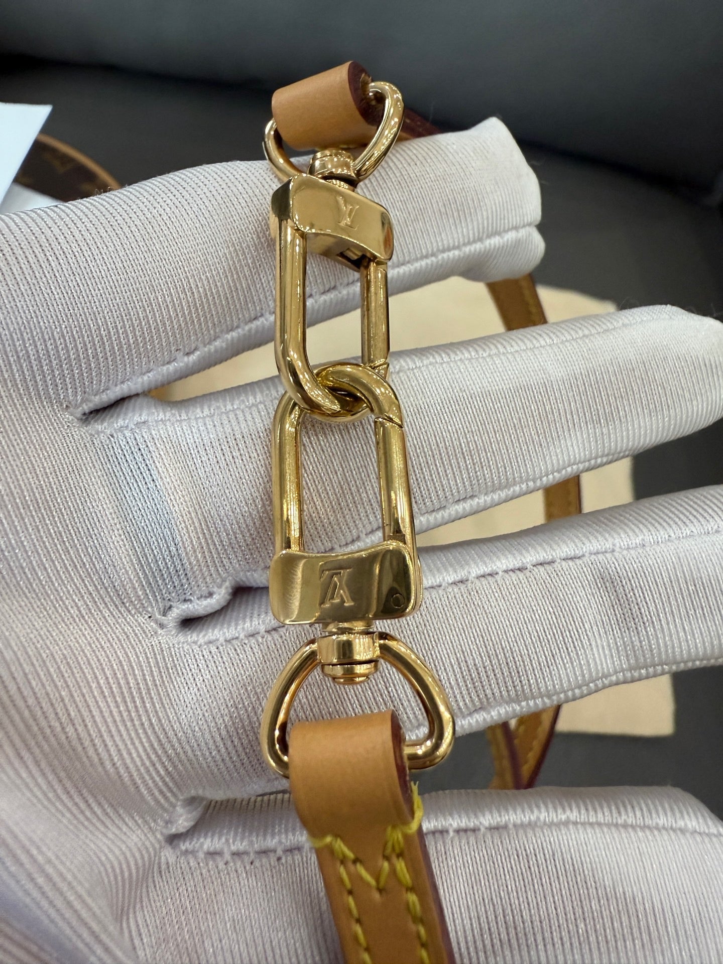 Louis Vuitton - Petite Boîte Chapeau - Monogram canvas with natural cowhide leather trim - Brown - (mini)