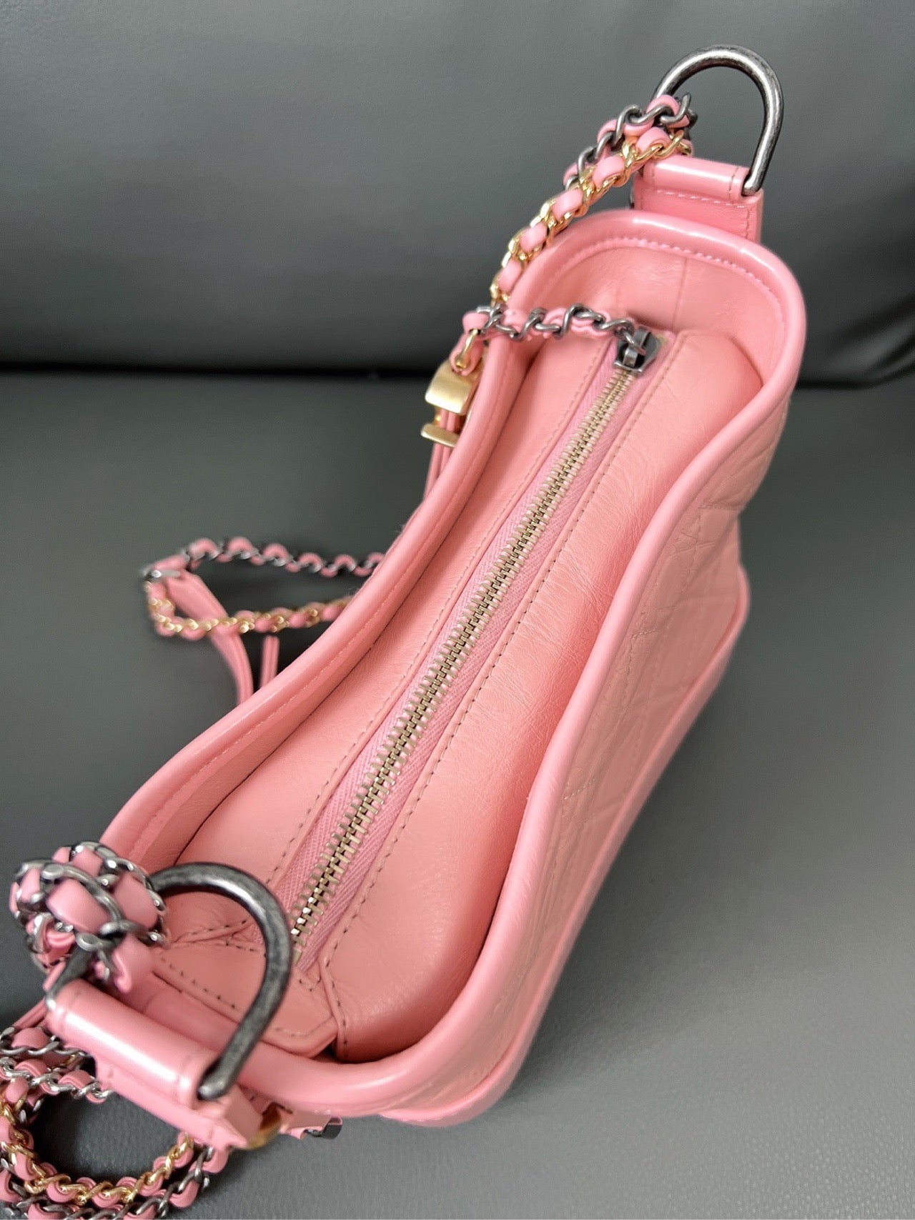 Chanel - Gabrielle Hobo Bag - Aged calfskin leather and smooth calfskin leather - Pink - (Small)