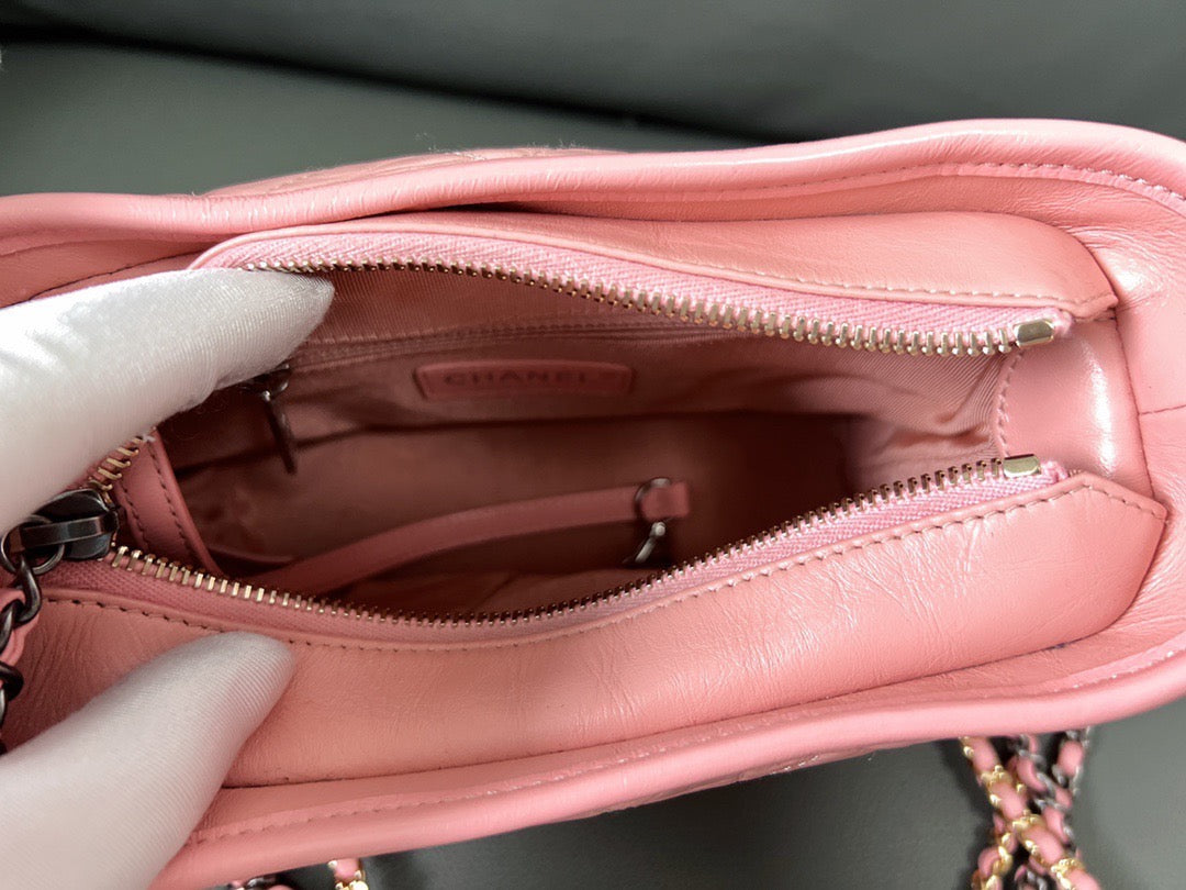 Chanel - Gabrielle Hobo Bag - Aged calfskin leather and smooth calfskin leather - Pink - (Small)