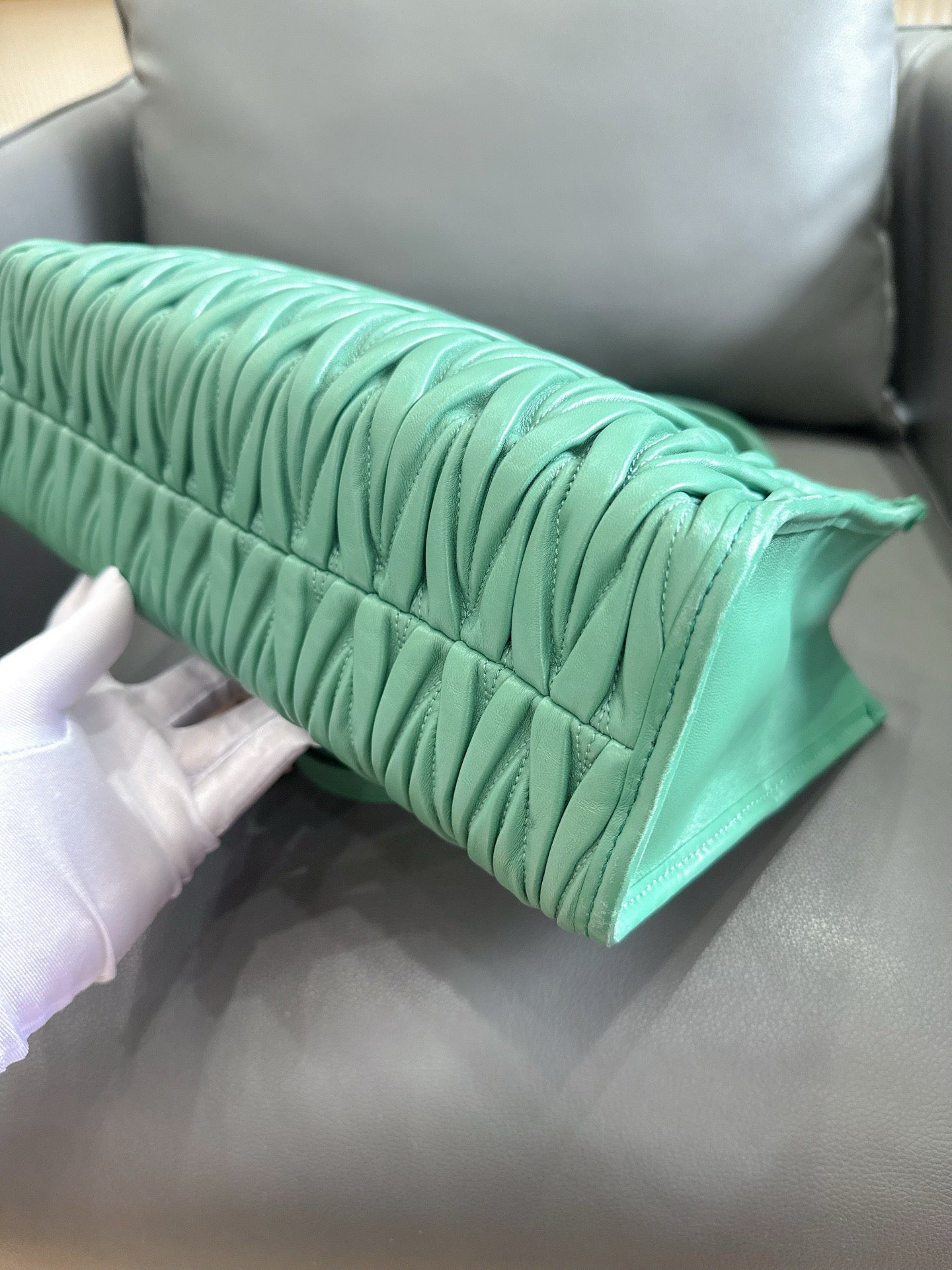 Miu Miu - Matelassé Pleated Tote - Leather - Green - (Medium)