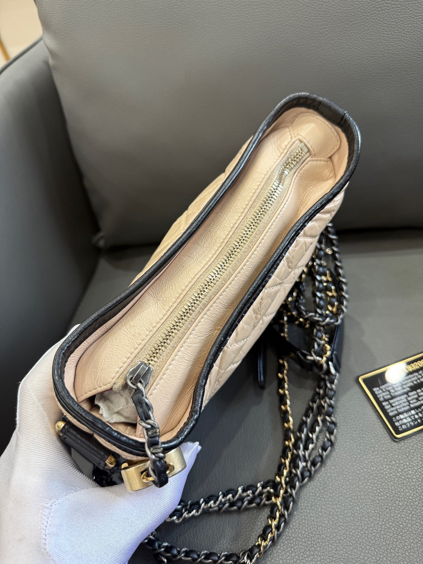 Chanel - Gabrielle Hobo Small - Aged calfskin leather and smooth calfskin leather - Beige and Black - (small)