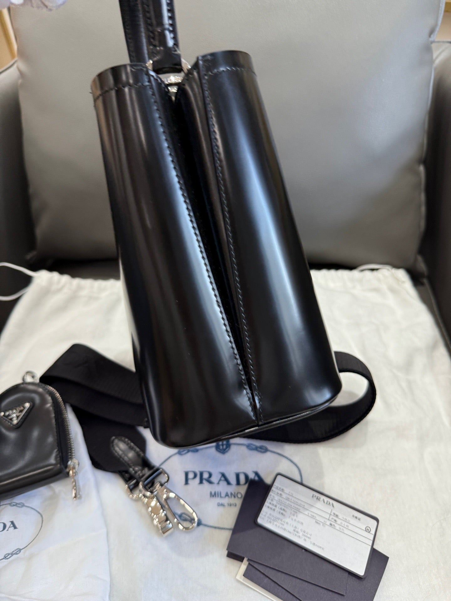 Prada - Panier Bucket Bag - Patent leather - Black - (Small)