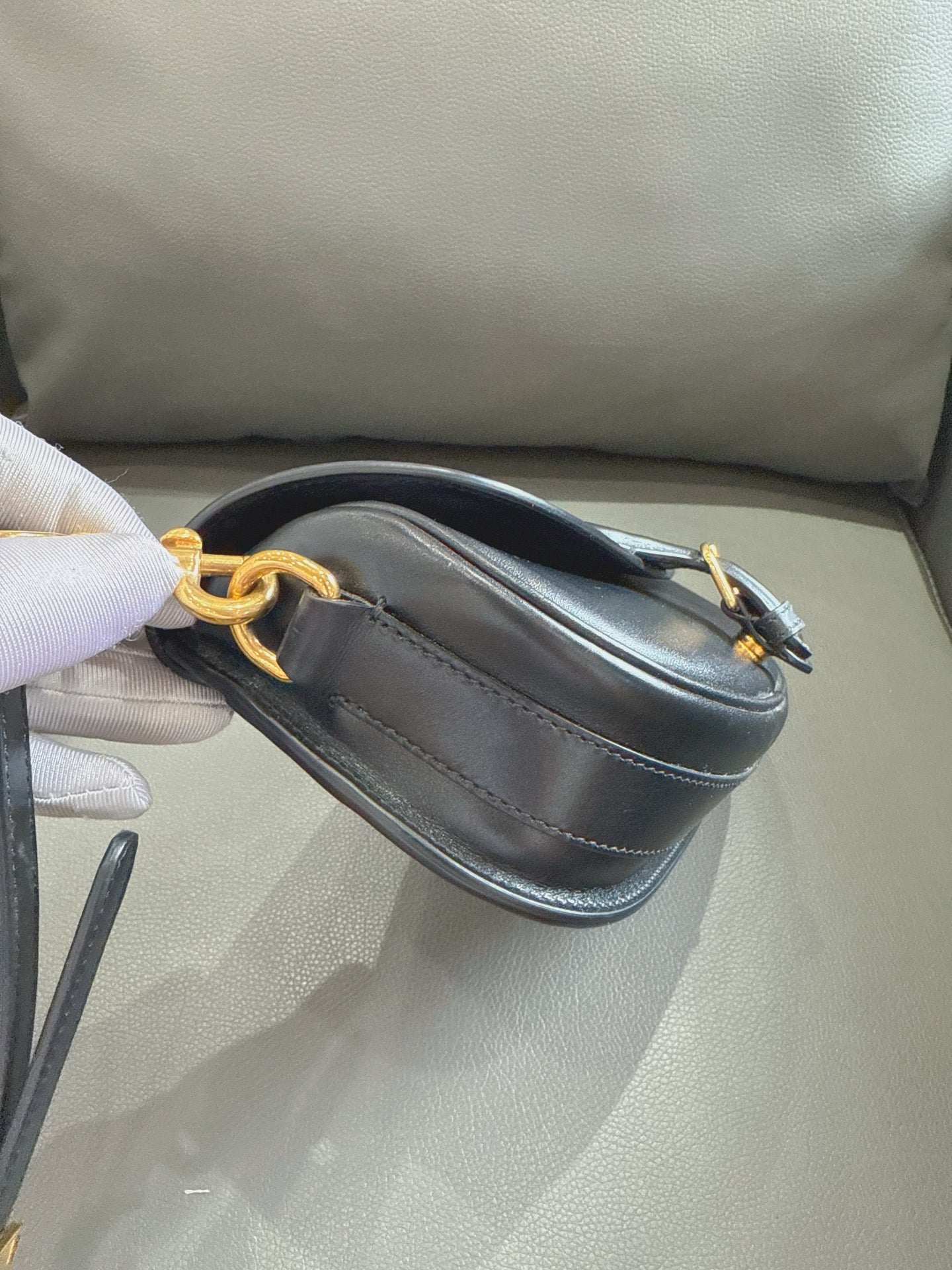 Dior - Bobby - Calfskin leather - Black with Gold-Tone Hardware - (Small)