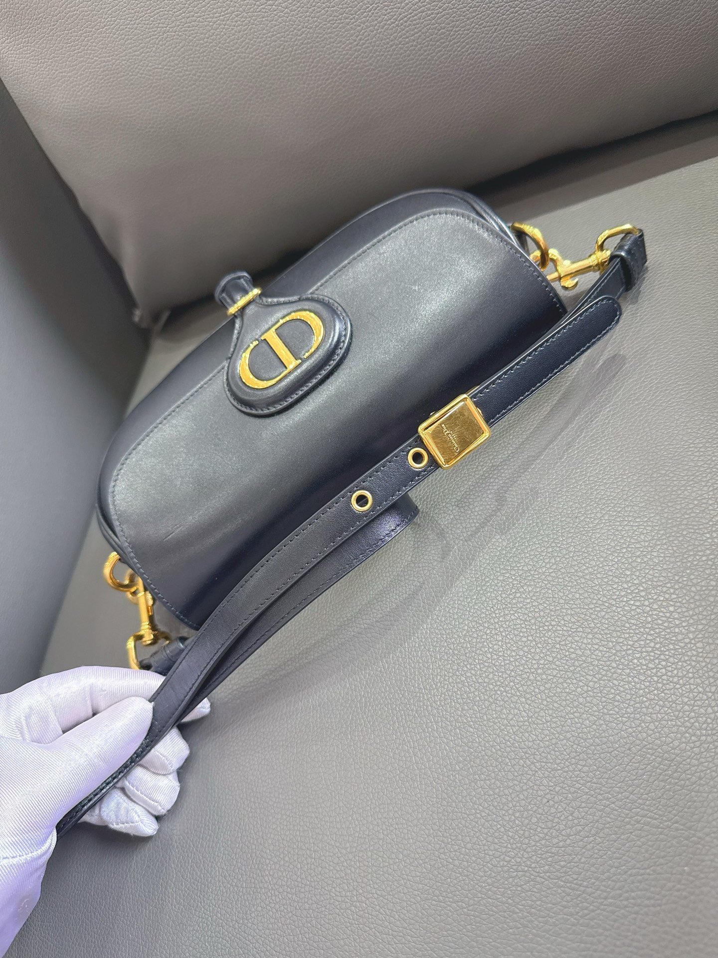Dior - Bobby - Calfskin leather - Black with Gold-Tone Hardware - (Small)