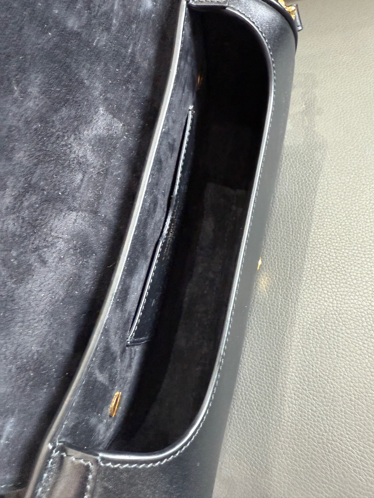 Dior - Bobby - Calfskin leather - Black with Gold-Tone Hardware - (Small)