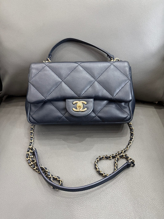 Chanel - Chanel 19 Top Handle Flap Bag - Lambskin leather - Navy Blue - (Small)