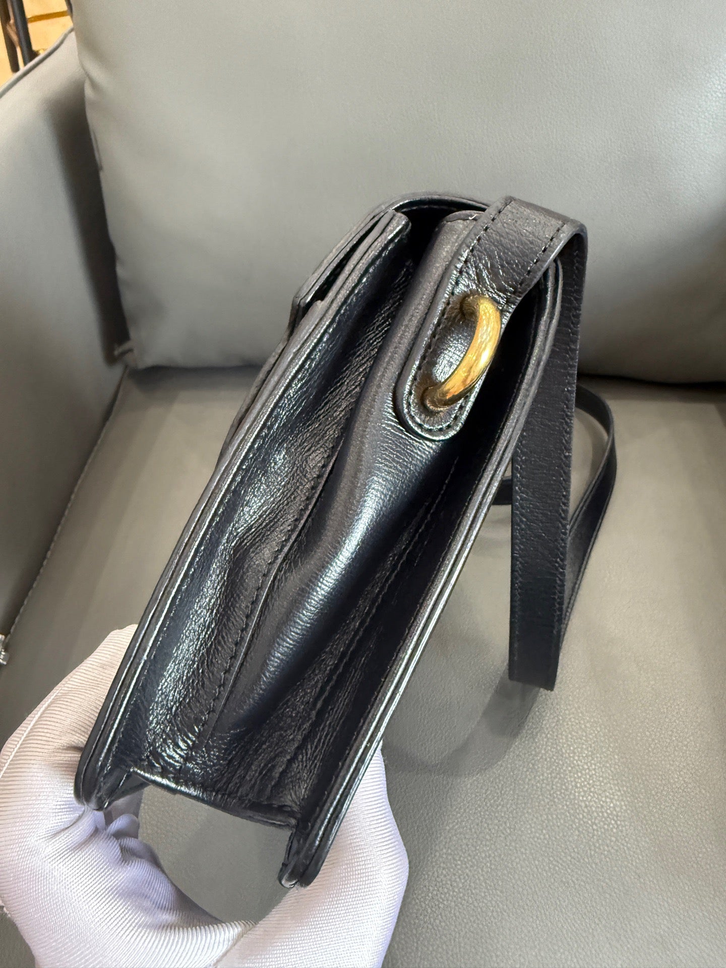 Gucci - Double G Flap Messenger Bag - Leather - Black - (Small)