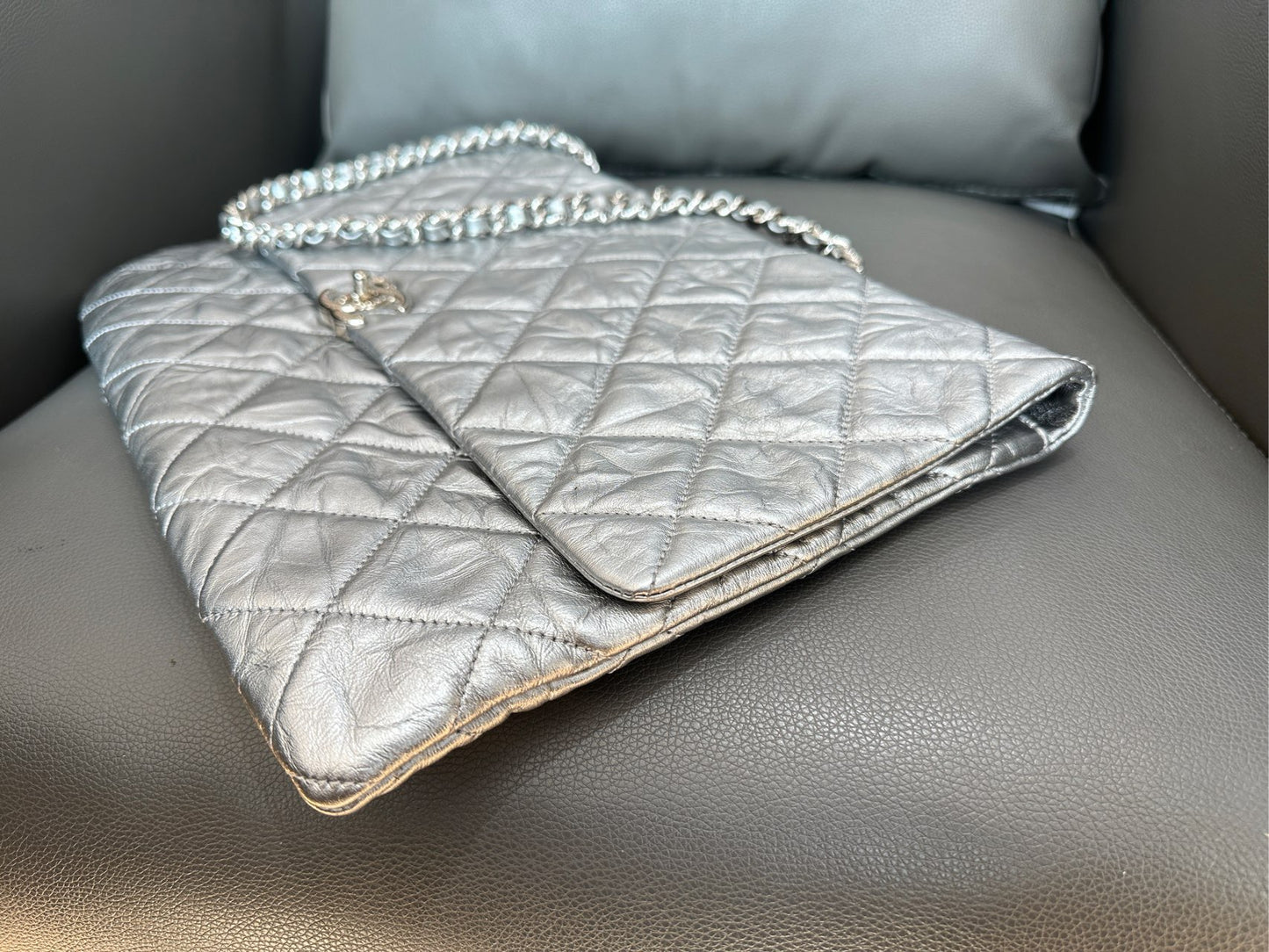Chanel - Large Quilted Flap Bag - Metallic Crinkled Calfskin Leather - Silver - (Large)