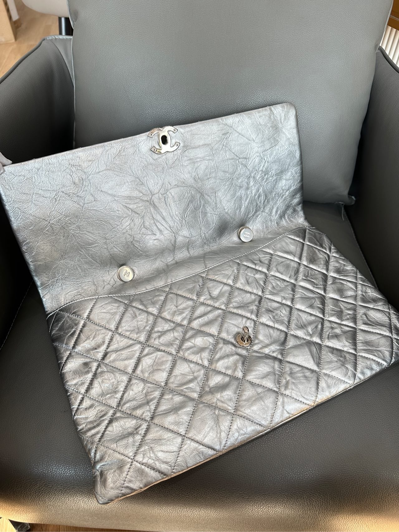 Chanel - Large Quilted Flap Bag - Metallic Crinkled Calfskin Leather - Silver - (Large)