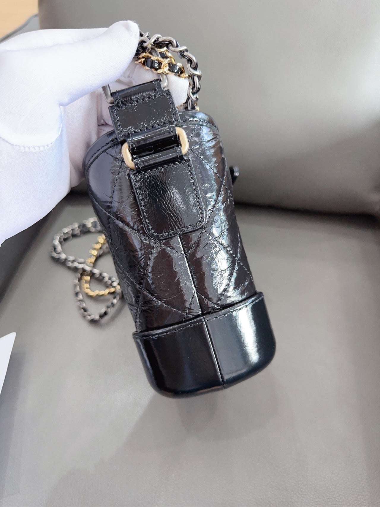 Chanel - Gabrielle Hobo Bag - Patent leather - Black - (small)