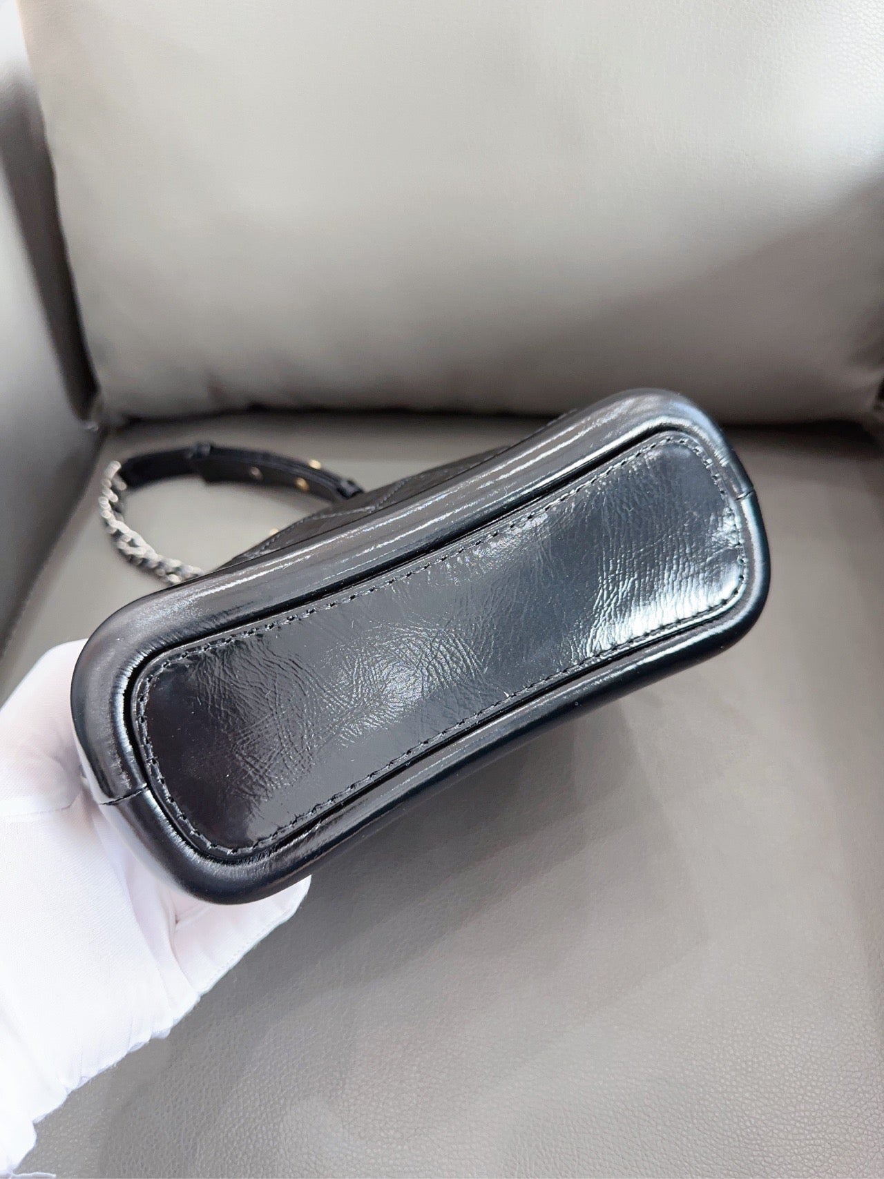 Chanel - Gabrielle Hobo Bag - Patent leather - Black - (small)
