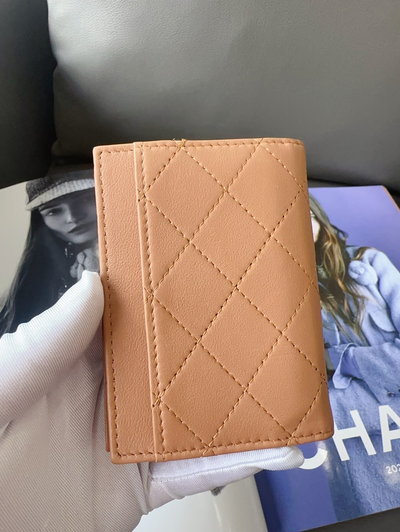 Chanel - Quilted Passport Holder/Card Case - Lambskin leather - Beige - (small)
