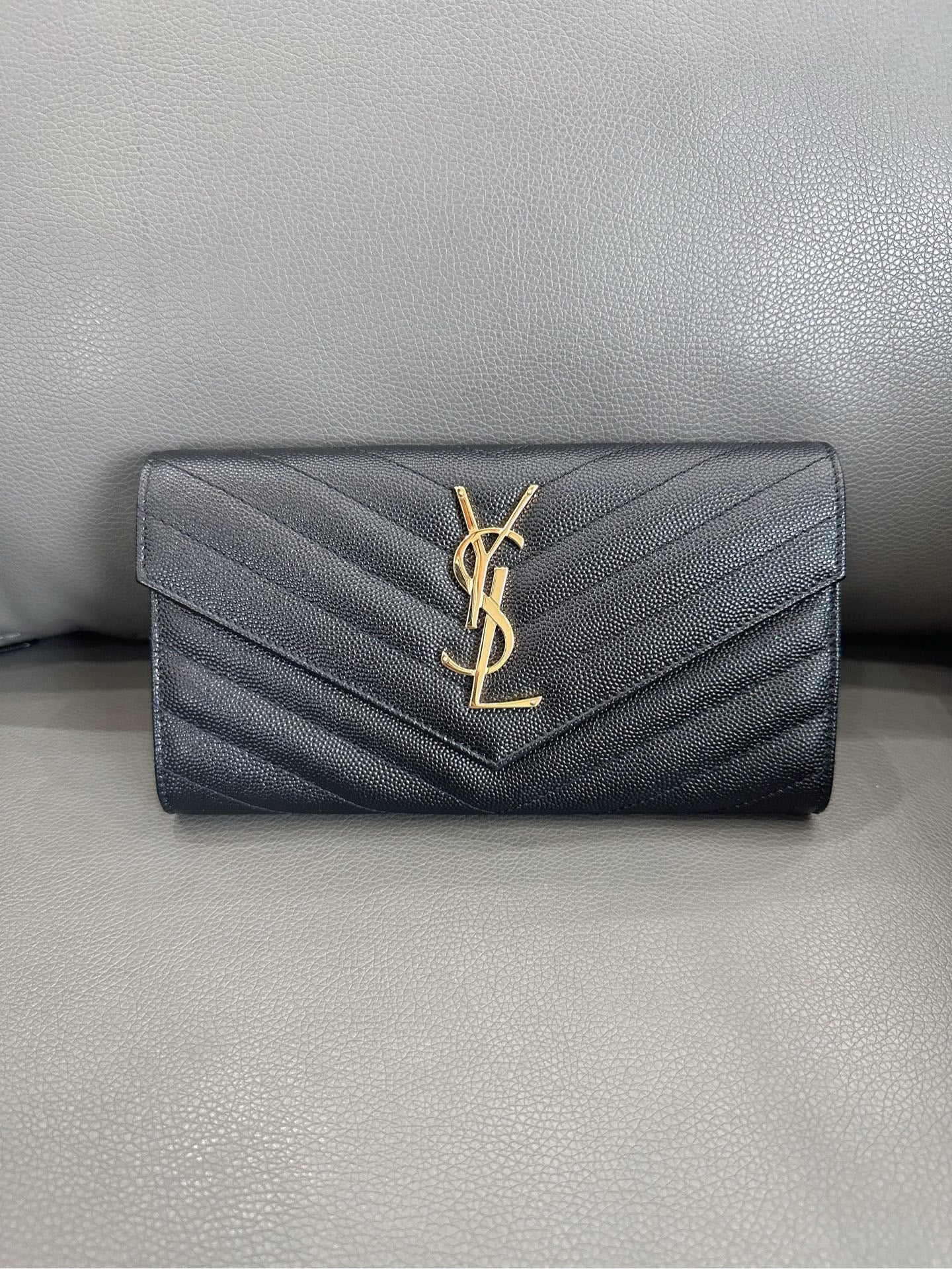 Saint Laurent - Monogram Flap Wallet - Grain de Poudre Embossed Leather - Black - (medium)
