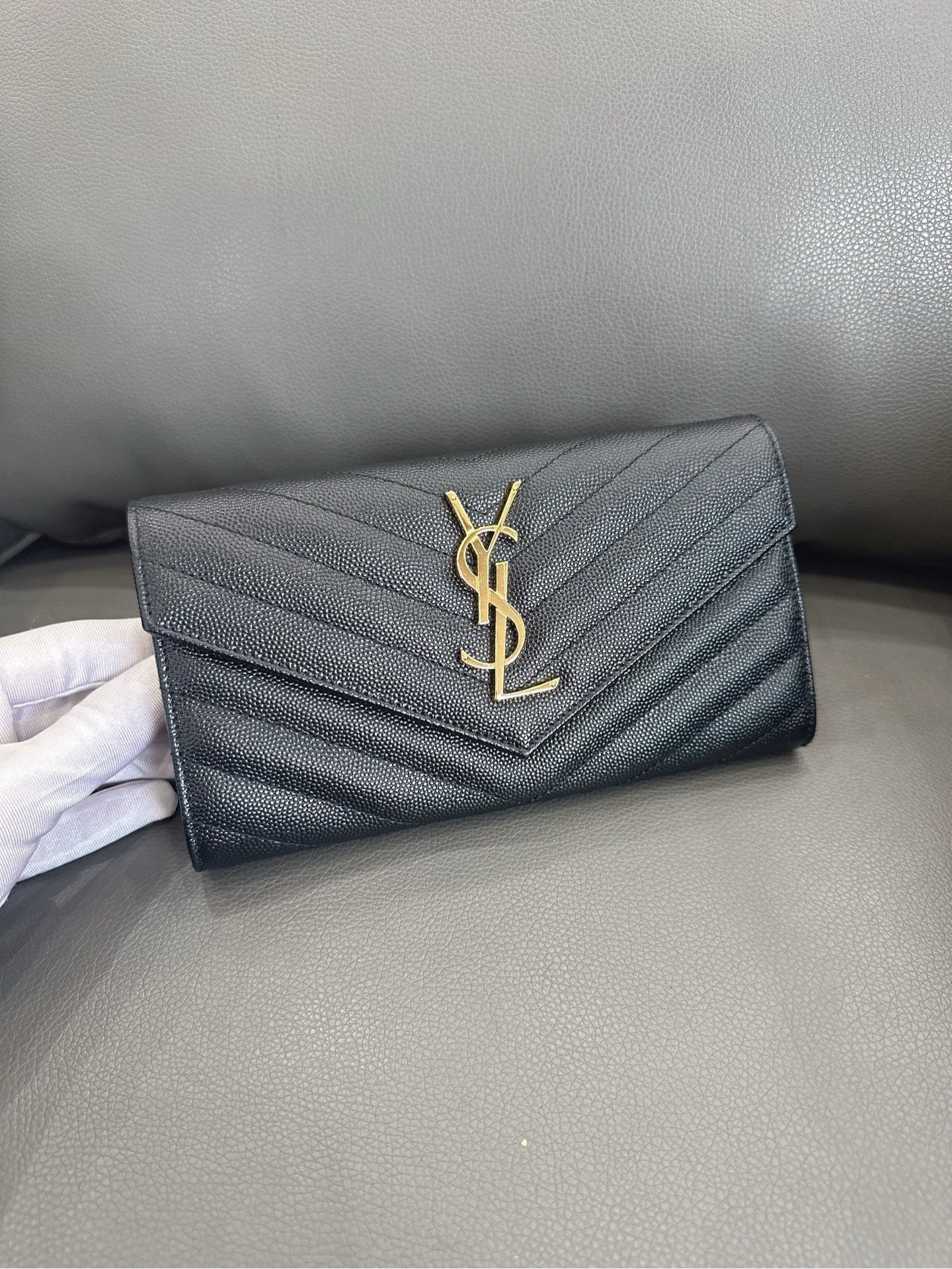 Saint Laurent - Monogram Flap Wallet - Grain de Poudre Embossed Leather - Black - (medium)