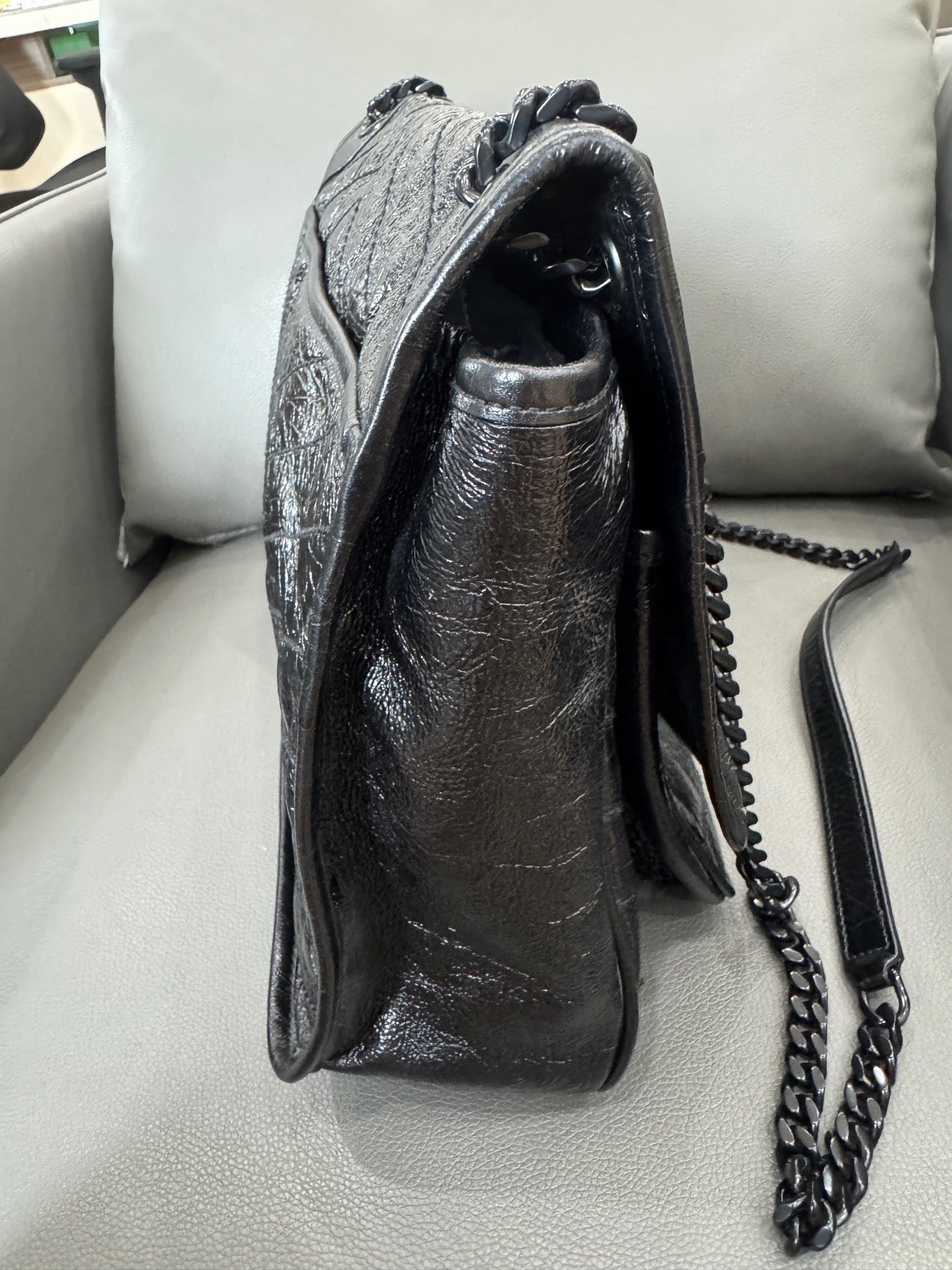 Saint Laurent - Niki Soblack - Crinkled vintage leather - Black - (Large)