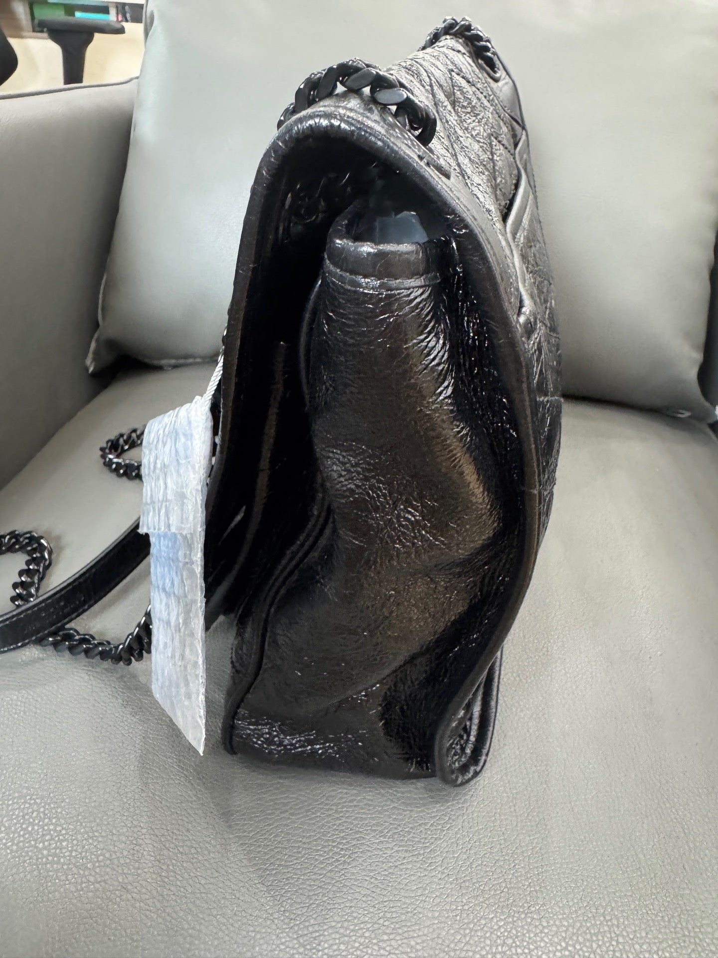 Saint Laurent - Niki Soblack - Crinkled vintage leather - Black - (Large)