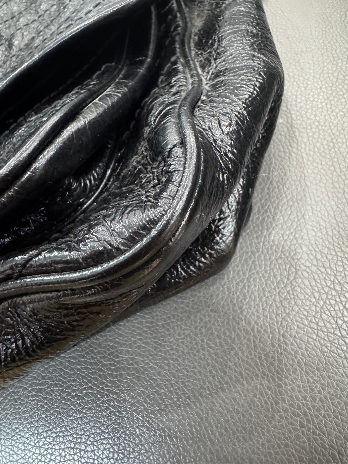 Saint Laurent - Niki Soblack - Crinkled vintage leather - Black - (Large)