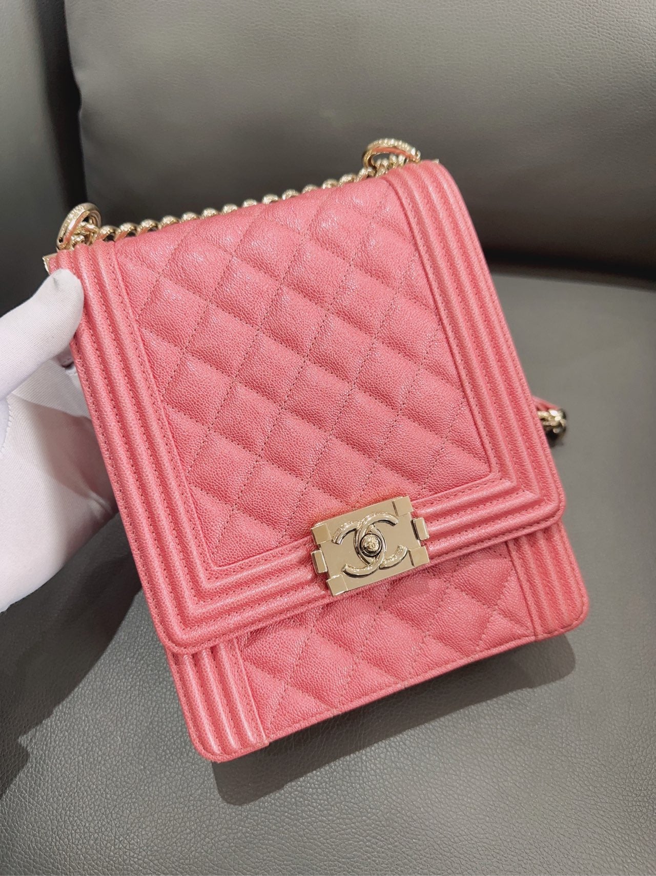 Chanel - Boy Chanel Vertical Flap Bag - Grained calfskin leather - Pink - (Mini)