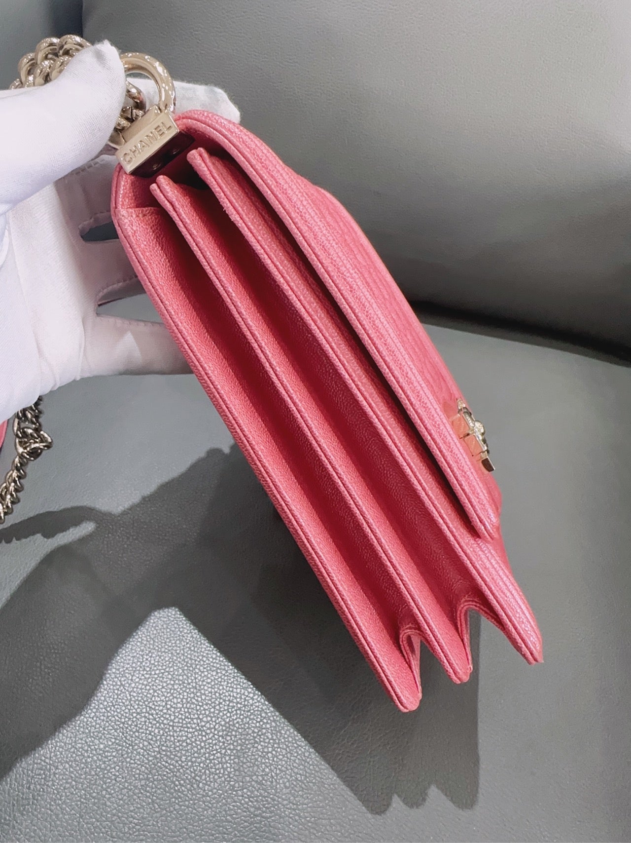 Chanel - Boy Chanel Vertical Flap Bag - Grained calfskin leather - Pink - (Mini)
