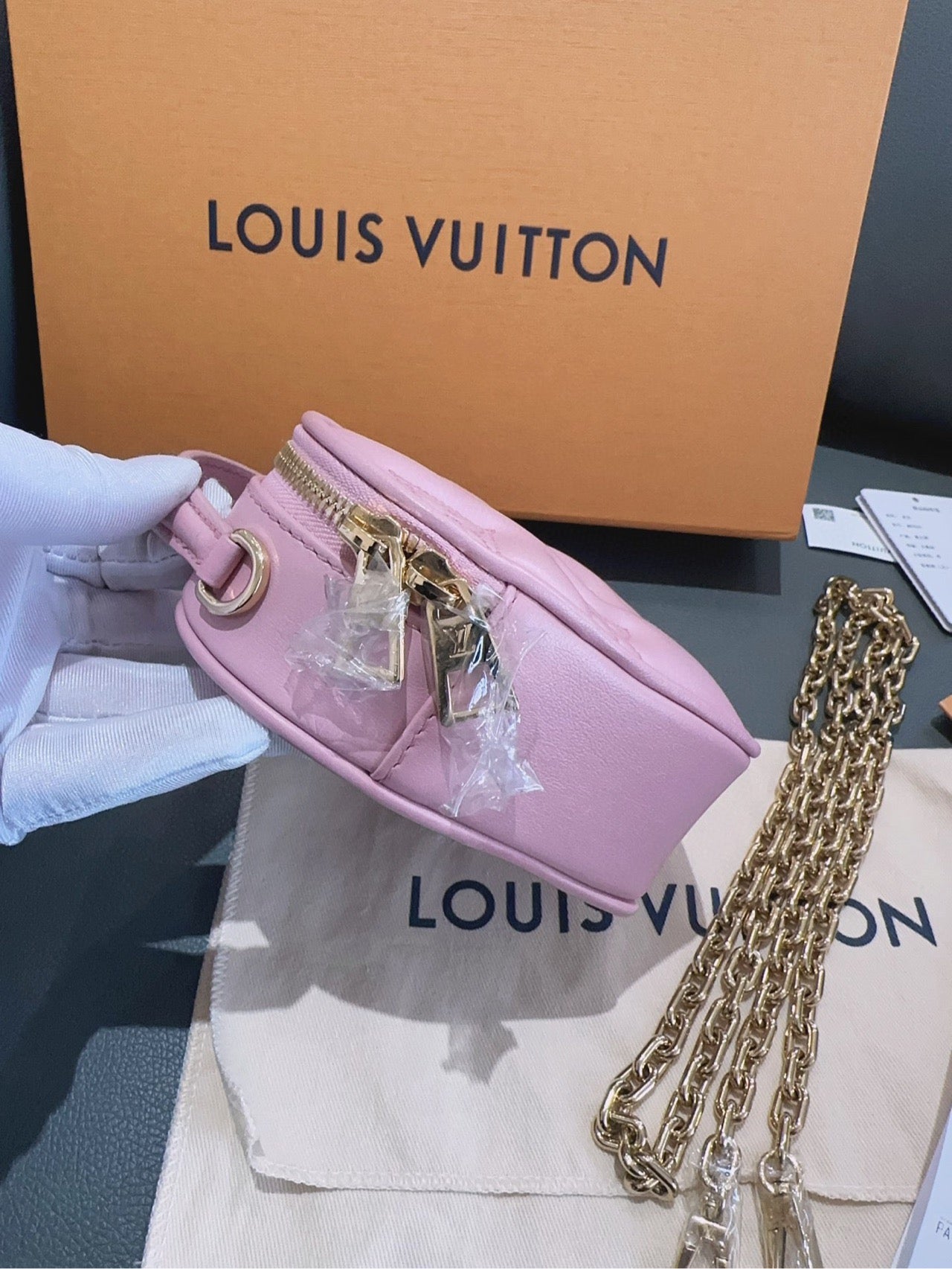 Louis Vuitton - Pochette Heart - Leather - Pink - (mini)