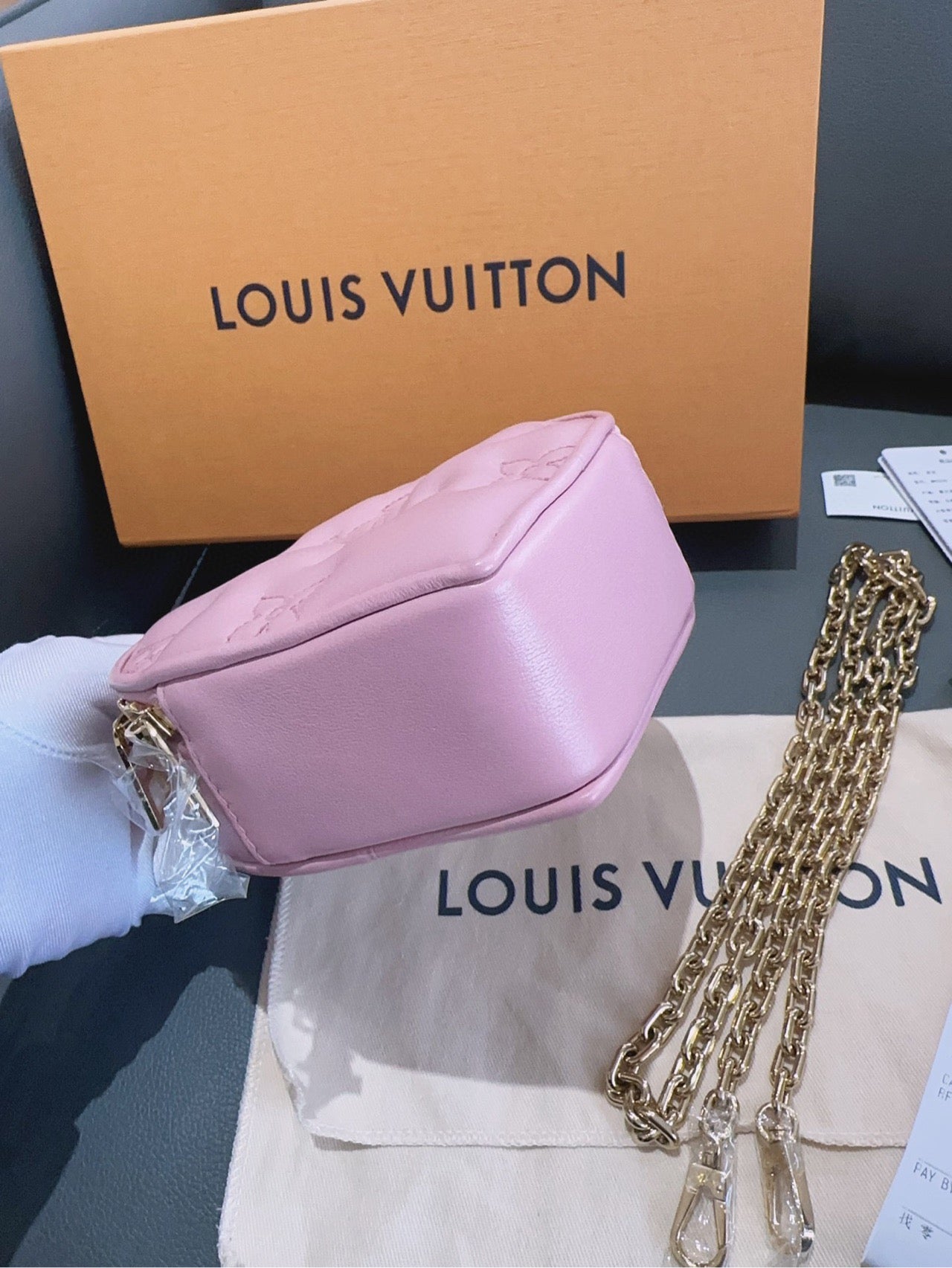 Louis Vuitton - Pochette Heart - Leather - Pink - (mini)