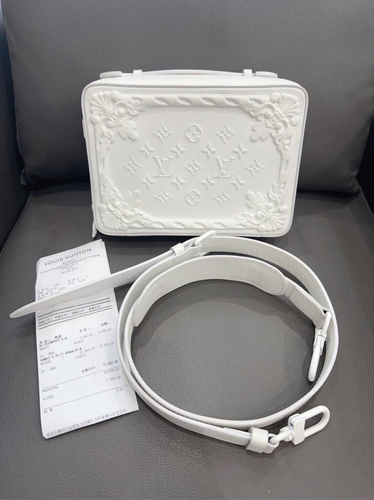 Louis Vuitton - Soft Trunk - Embossed leather - White - (small)