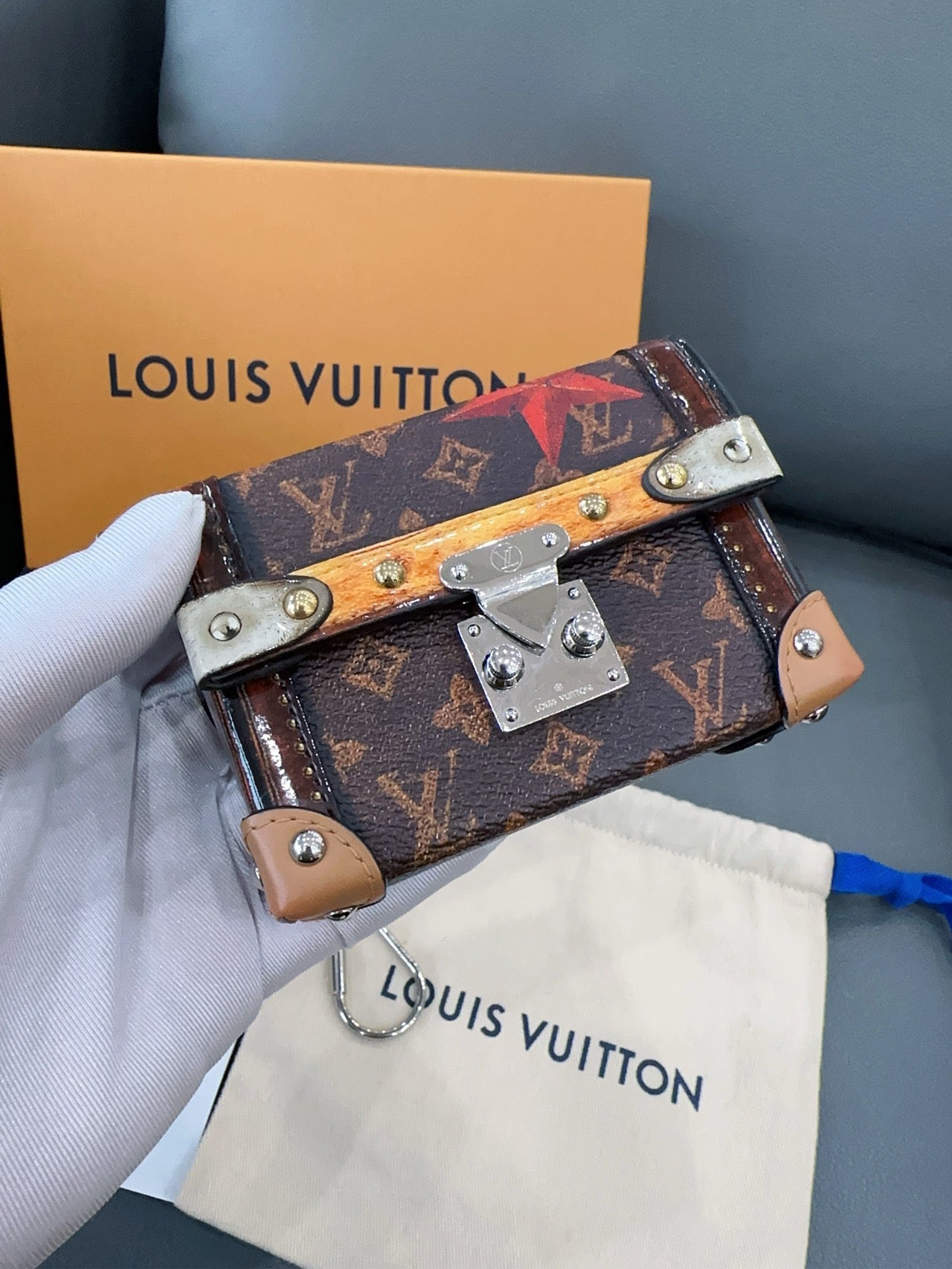 Louis Vuitton - Essential Trunk Mini - Monogram coated canvas with natural leather trims - Brown - (mini)