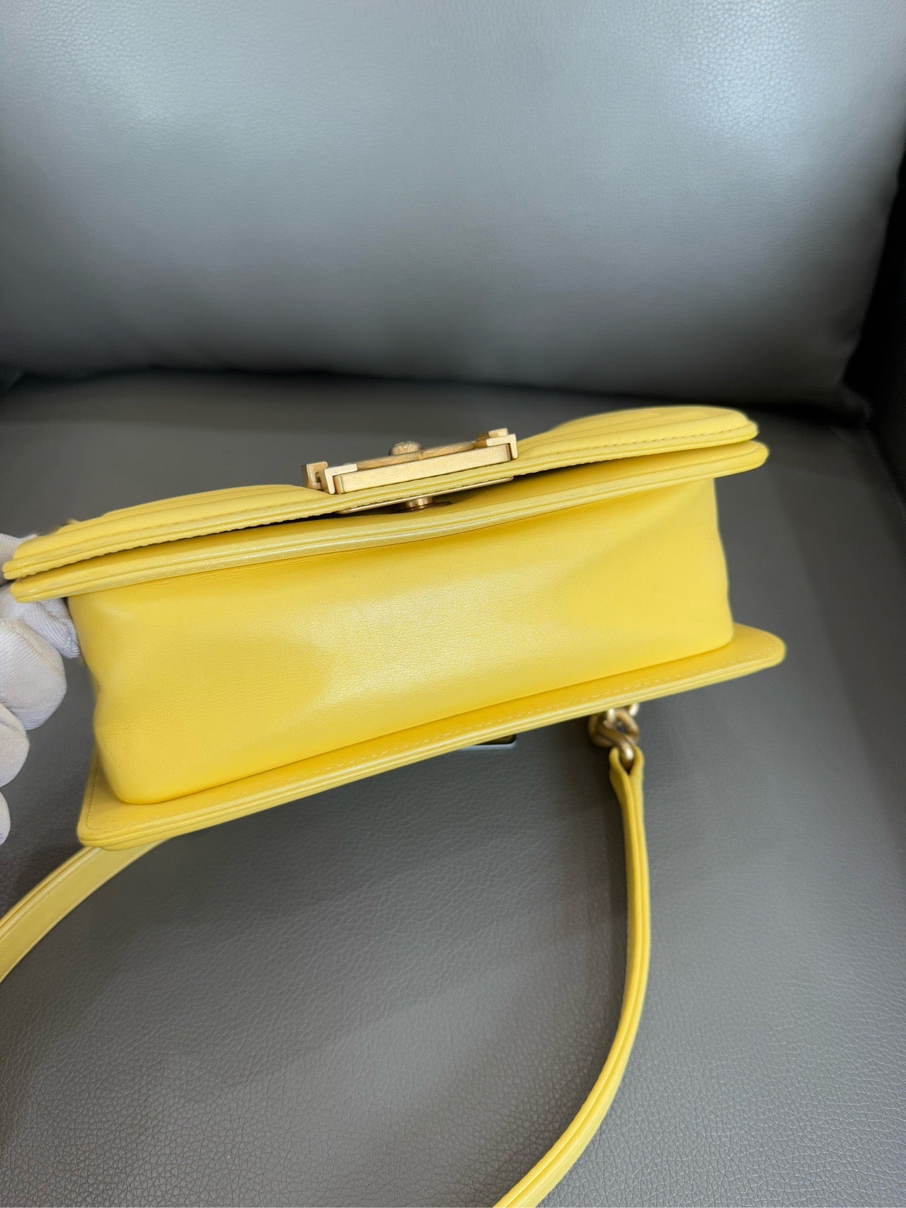 Chanel - Boy Chanel Small Flap Bag (20cm) - Calfskin leather - Yellow - (Small)
