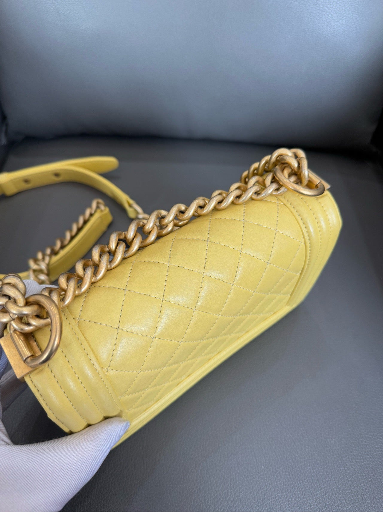 Chanel - Boy Chanel Small Flap Bag (20cm) - Calfskin leather - Yellow - (Small)