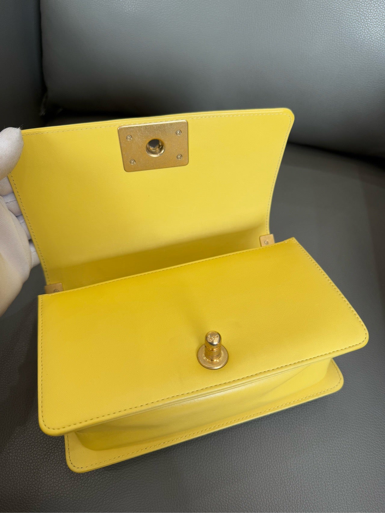 Chanel - Boy Chanel Small Flap Bag (20cm) - Calfskin leather - Yellow - (Small)