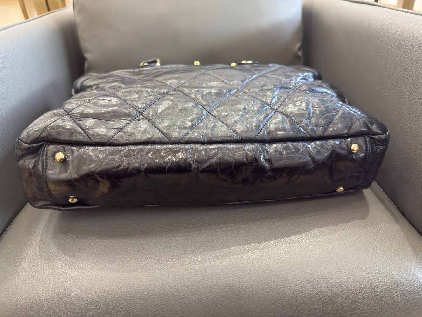Chanel - Chain Around Tote - Aged calfskin leather (oiled wax leather) - Black - (Large)
