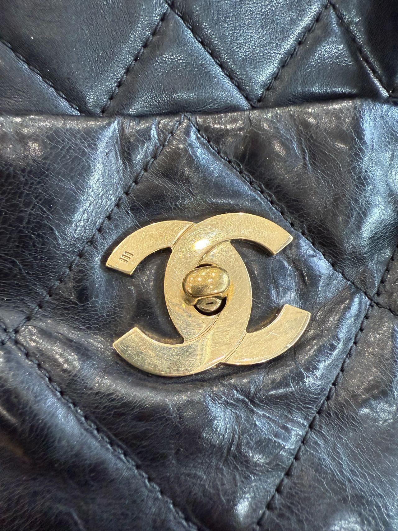 Chanel - Chain Around Tote - Aged calfskin leather (oiled wax leather) - Black - (Large)