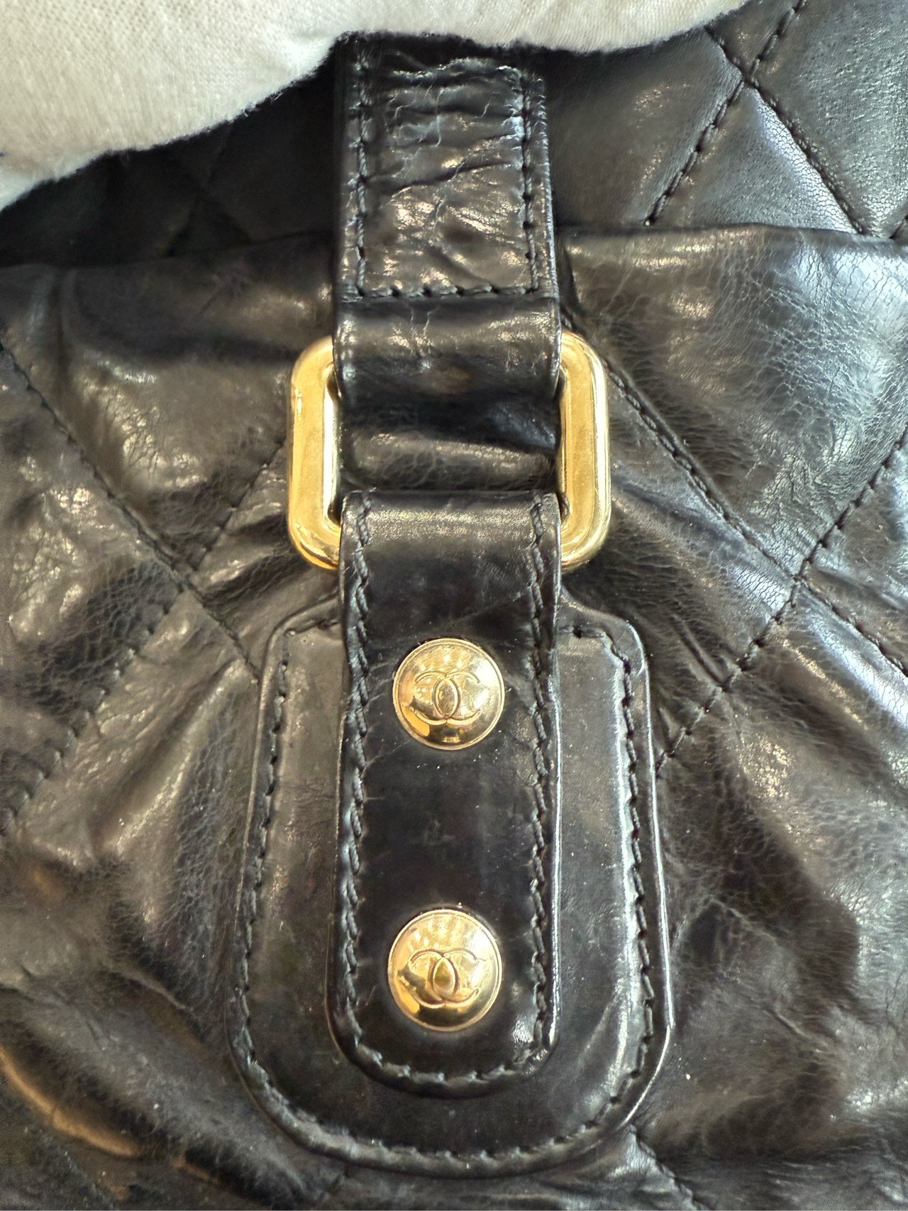 Chanel - Chain Around Tote - Aged calfskin leather (oiled wax leather) - Black - (Large)