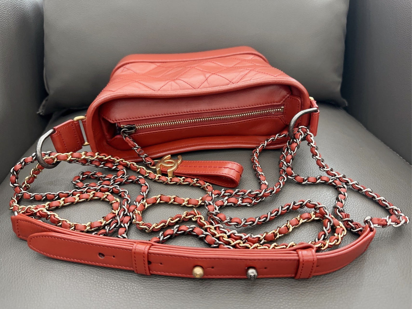 Chanel - Gabrielle Hobo Bag Small - Aged calfskin and smooth calfskin leather - Deep Rust / Burnt Orange - (Small)