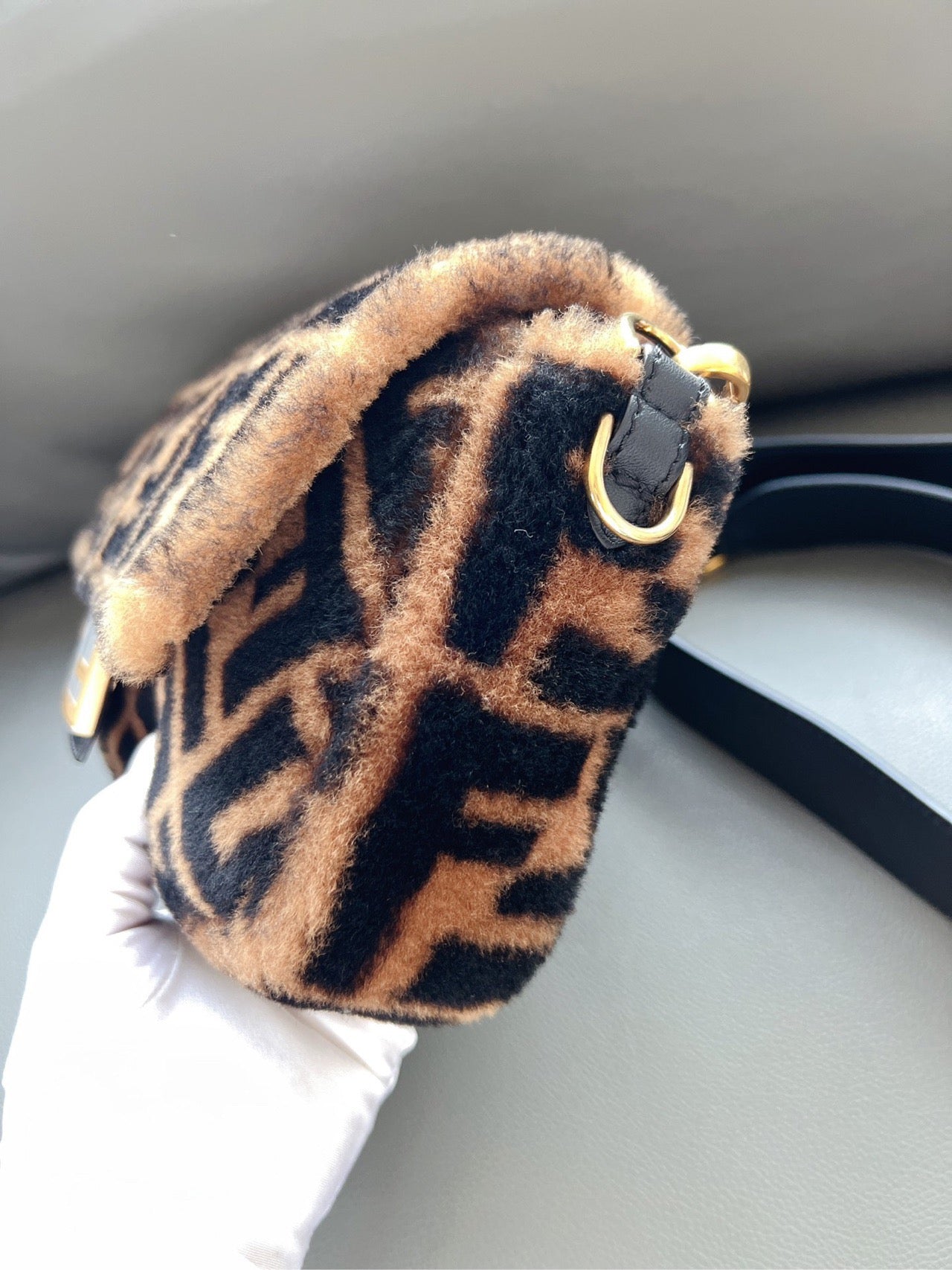 Fendi - Baguette - Wool - Brown - (Medium)