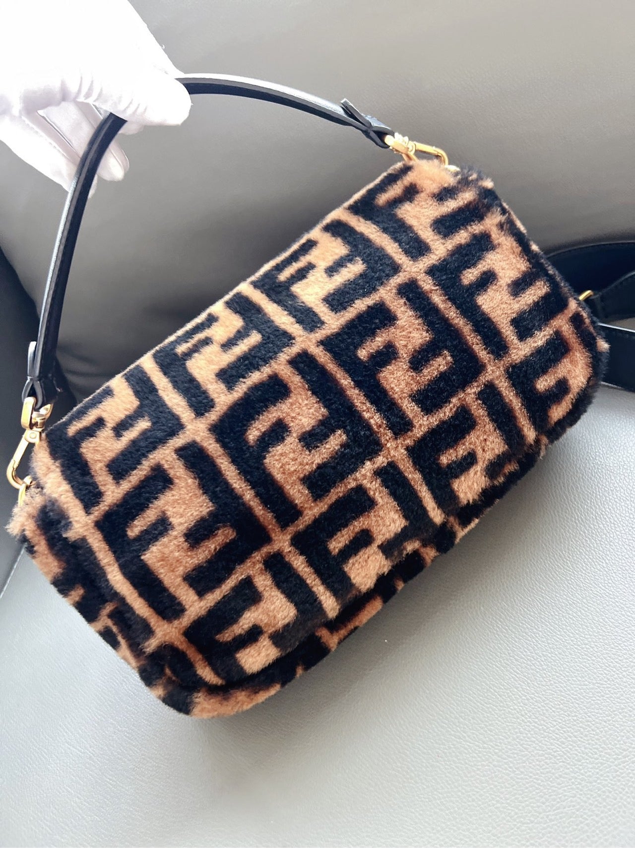 Fendi - Baguette - Wool - Brown - (Medium)