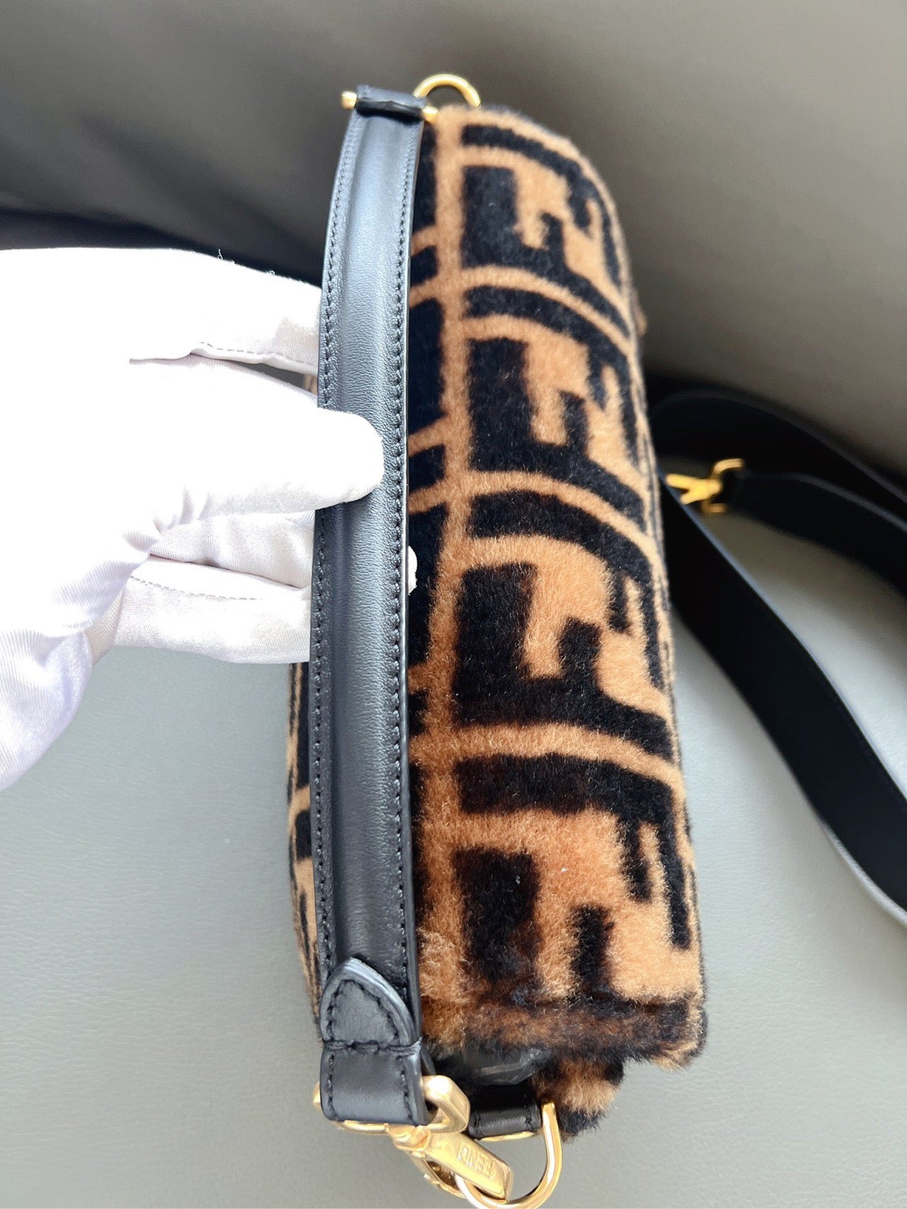 Fendi - Baguette - Wool - Brown - (Medium)