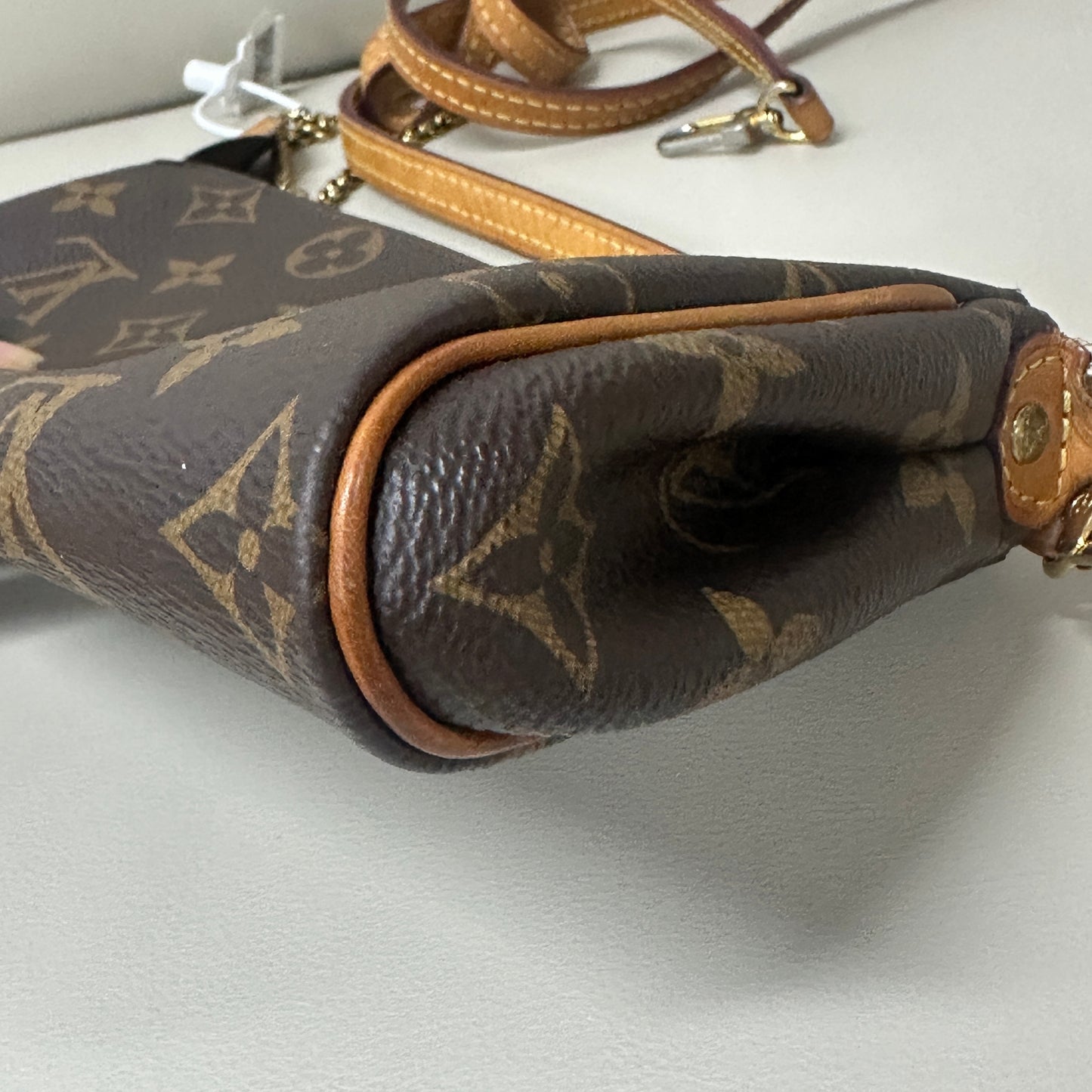 Louis Vuitton - Pochette Accessoires - Monogram coated canvas with Vachetta leather trim - Brown - (mini)