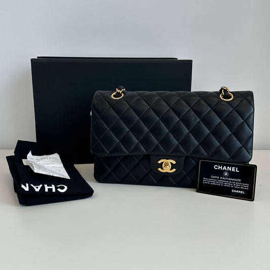 Chanel - Classic Flap - Lambskin leather - Black with Gold-Tone Hardware - (medium)