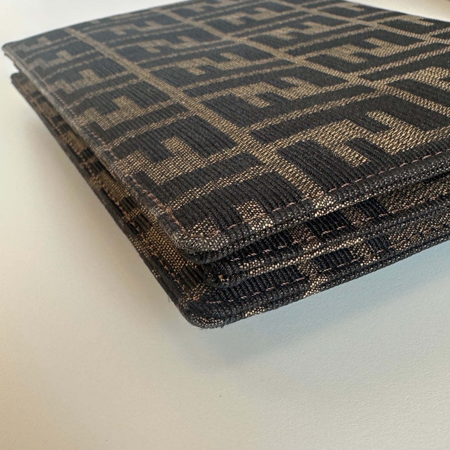 Fendi - Baguette - Zucca monogram canvas with cowhide leather trim - Brown - (Medium)