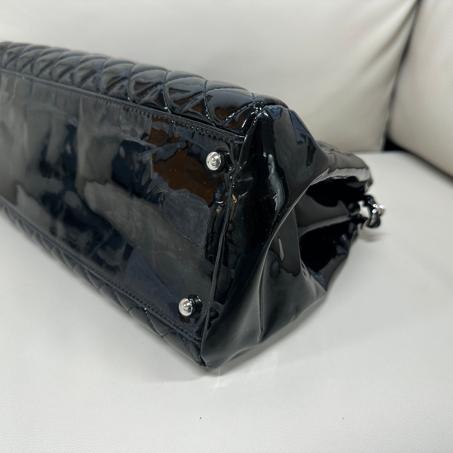 Chanel - Quilted Bowling Bag - Patent leather - Black - (Large)