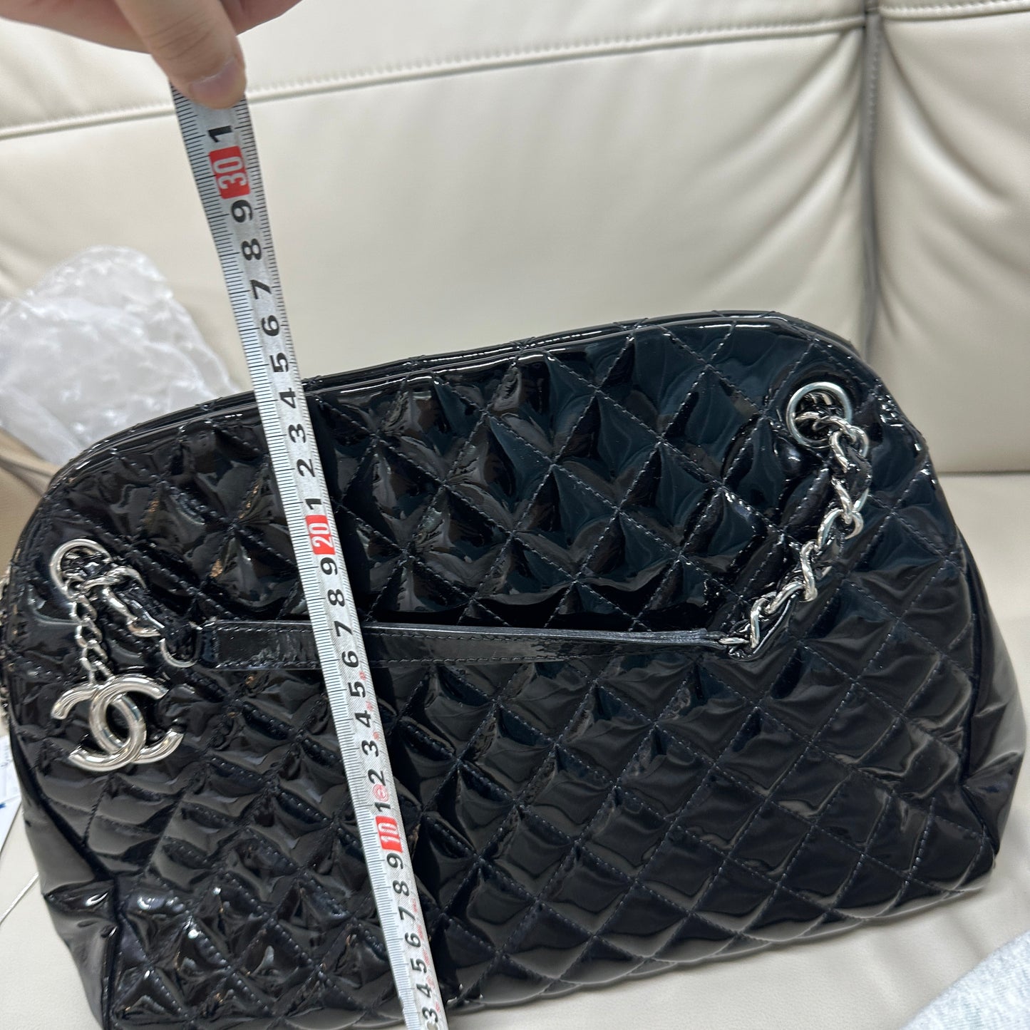 Chanel - Quilted Bowling Bag - Patent leather - Black - (Large)