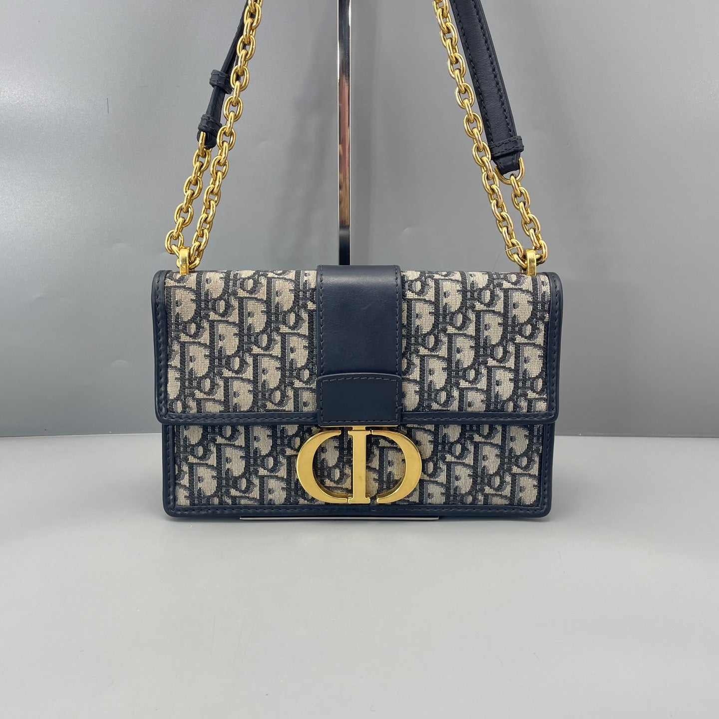 Dior - 30 Montaigne Flap Bag - Dior Oblique jacquard canvas with leather trim - Blue - (medium)
